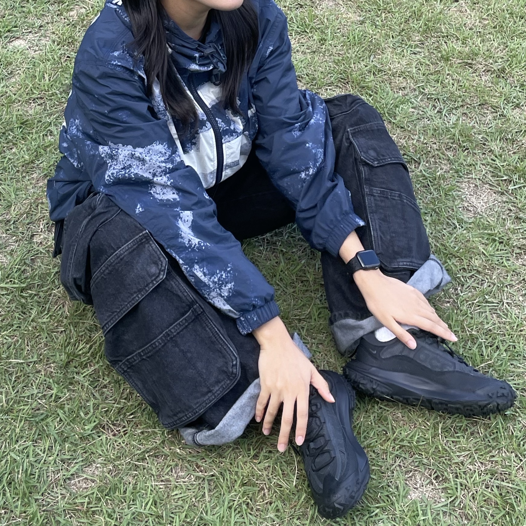 Nike ACG Mountain Fly 2 Low Gore-Tex Black and Dark Smoke Grey, (W) Diesel Straight Jeans 1996 D-Sire Black Dark Grey 착용 스타일