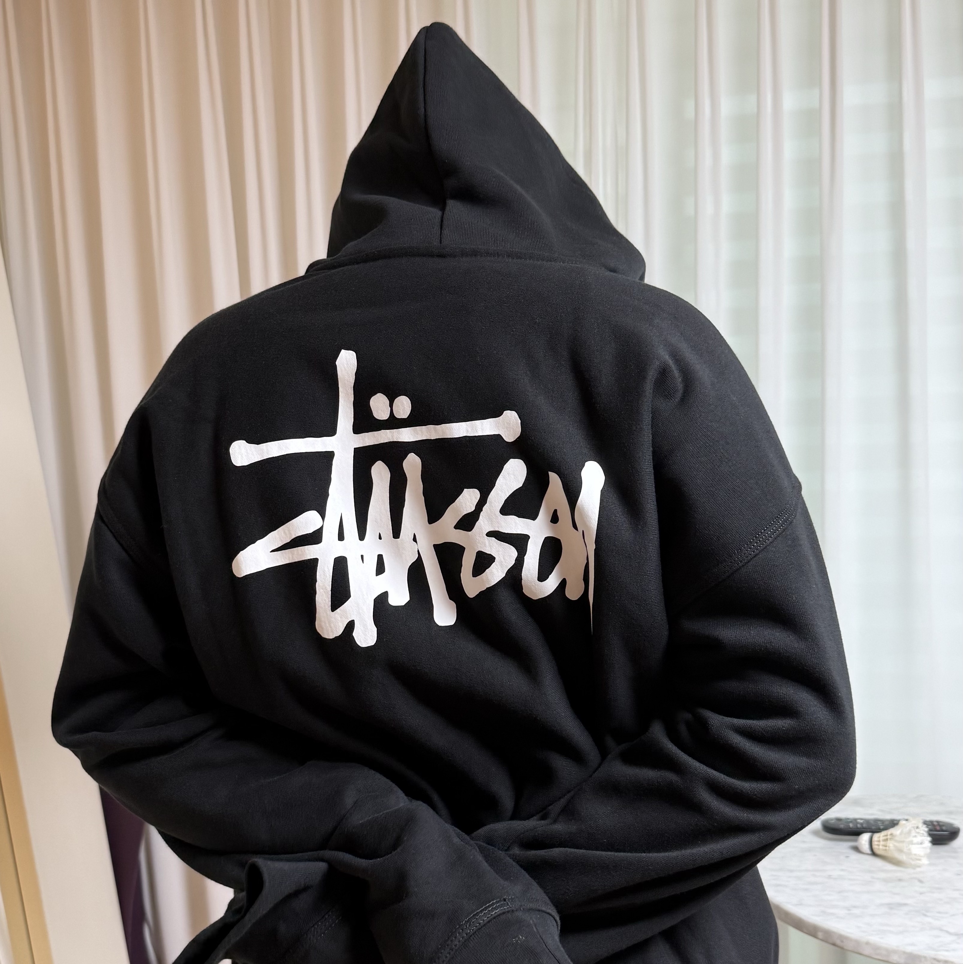 Stussy Basic Zip Hoodie Black 착용 스타일