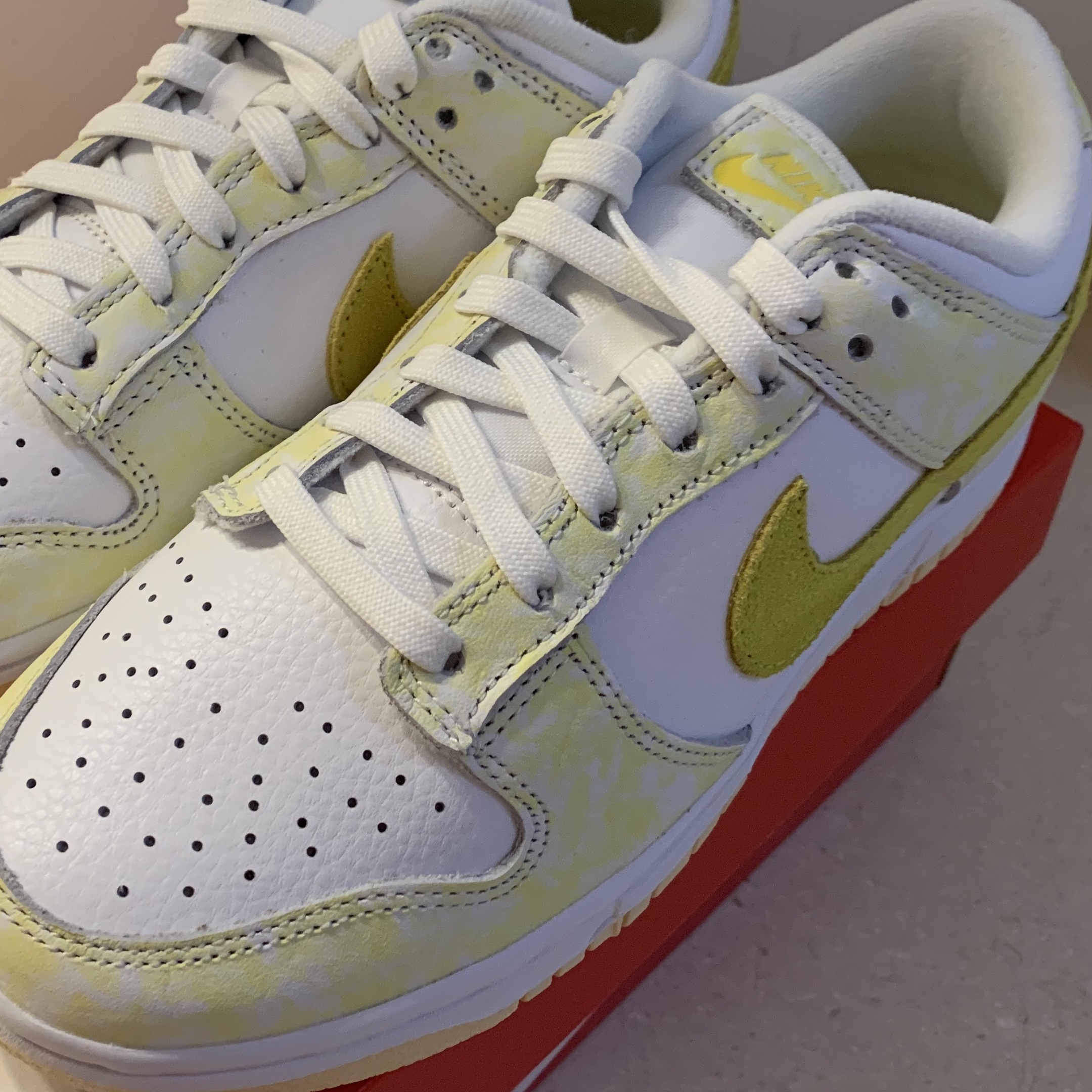 (W) Nike Dunk Low Yellow Strike 착용 스타일