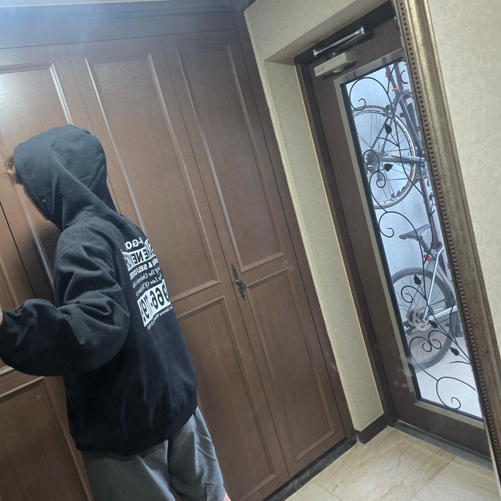 Supreme On God Hooded Sweatshirt Black - 24FW 착용 스타일 - 3