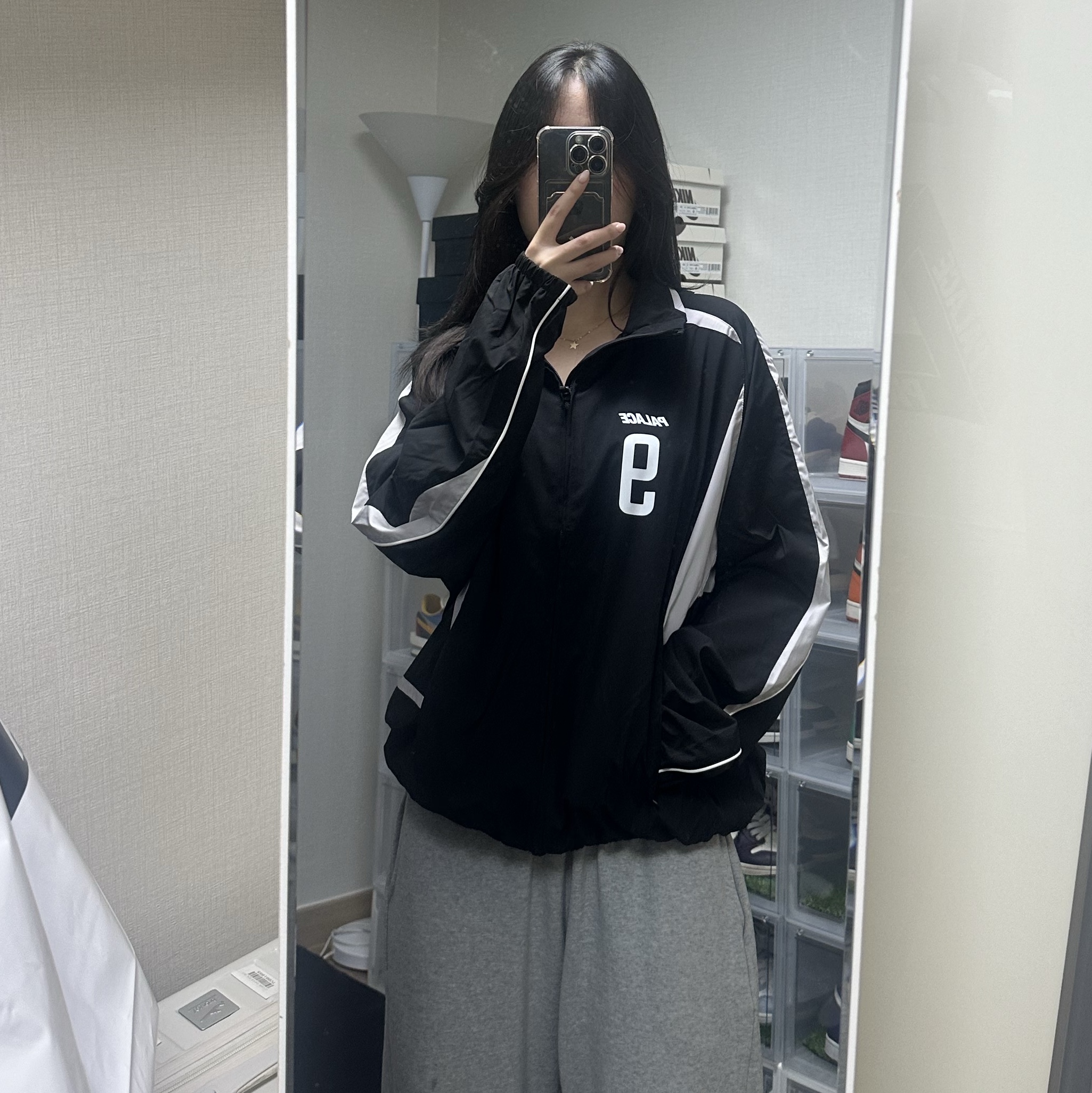 Palace Pro Team 02 Shell Jacket Black - 24FW 착용 스타일 - 2