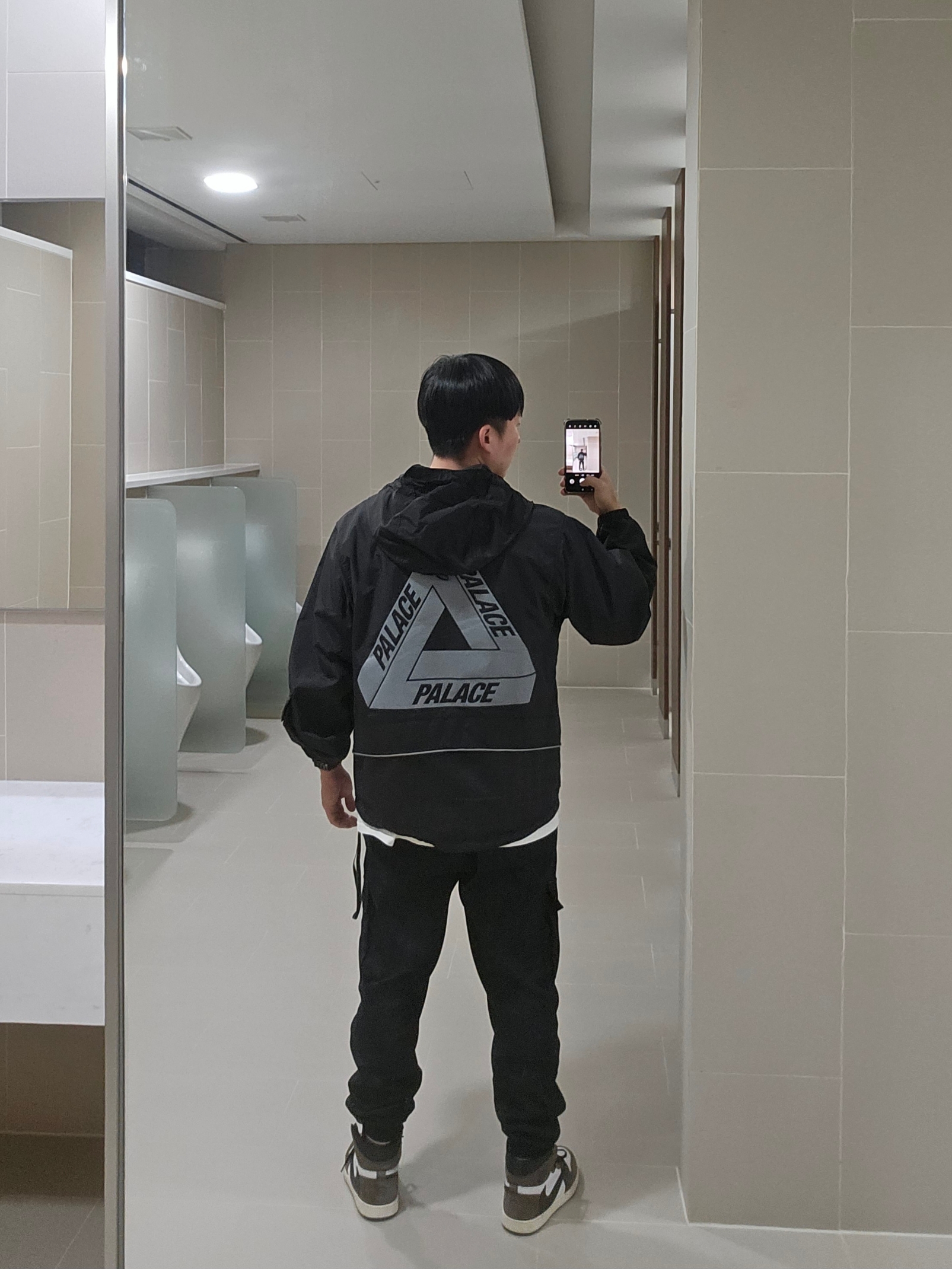Palace Utility Jacket Black - 21FW, Jordan 1 x Travis Scott Retro High OG SP Mocha 착용 스타일