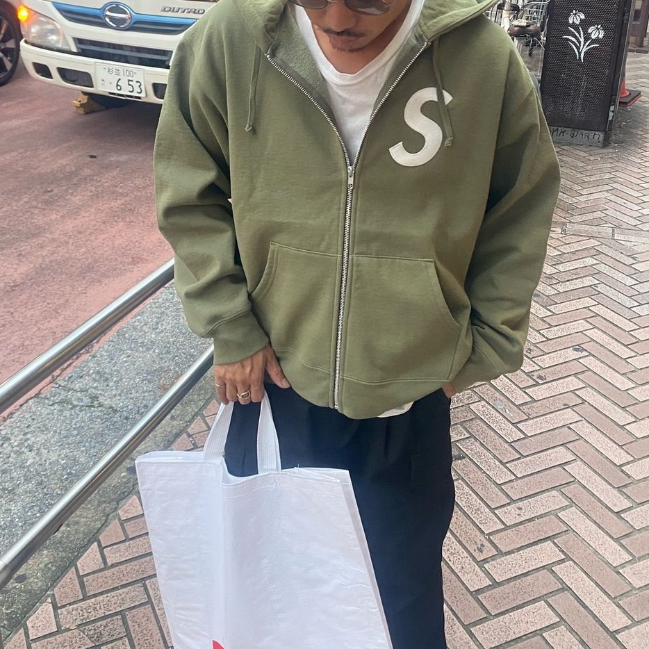 Supreme S Logo Zip Up Hooded Sweatshirt Light Olive - 24FW 착용 스타일