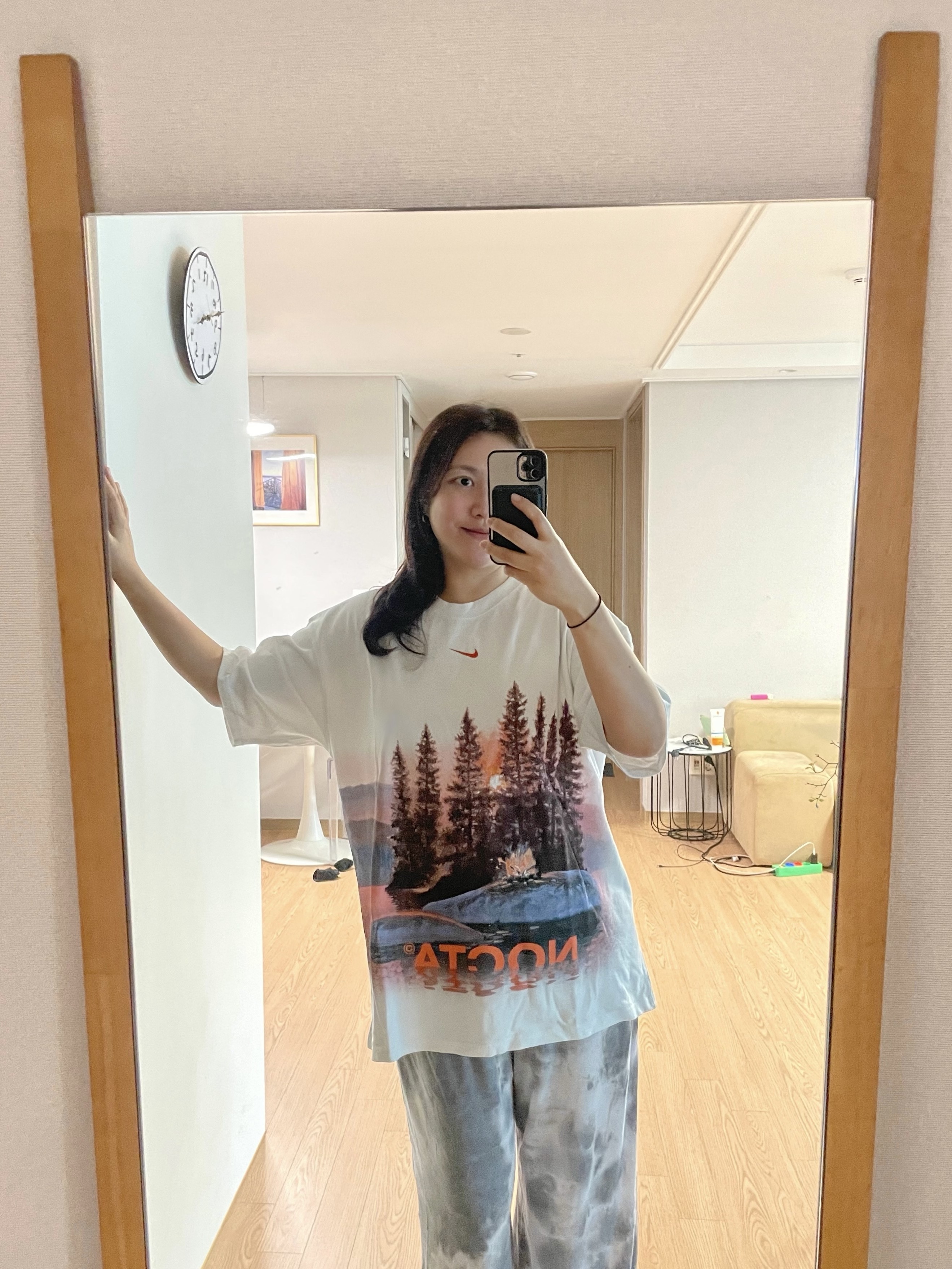 Nike x Drake Nocta Opal Reels Tee White (FV7865-100) 착용 스타일 - 2