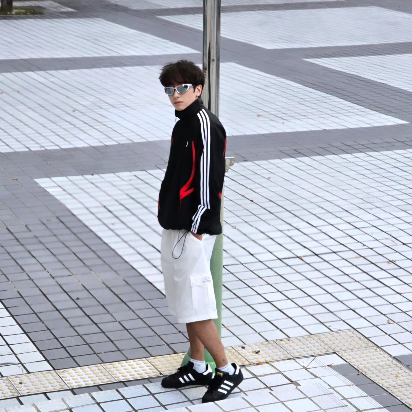 Adidas Archive Track Top Black - KR Sizing, Adidas Superstar Core Black White 착용 스타일 - 2