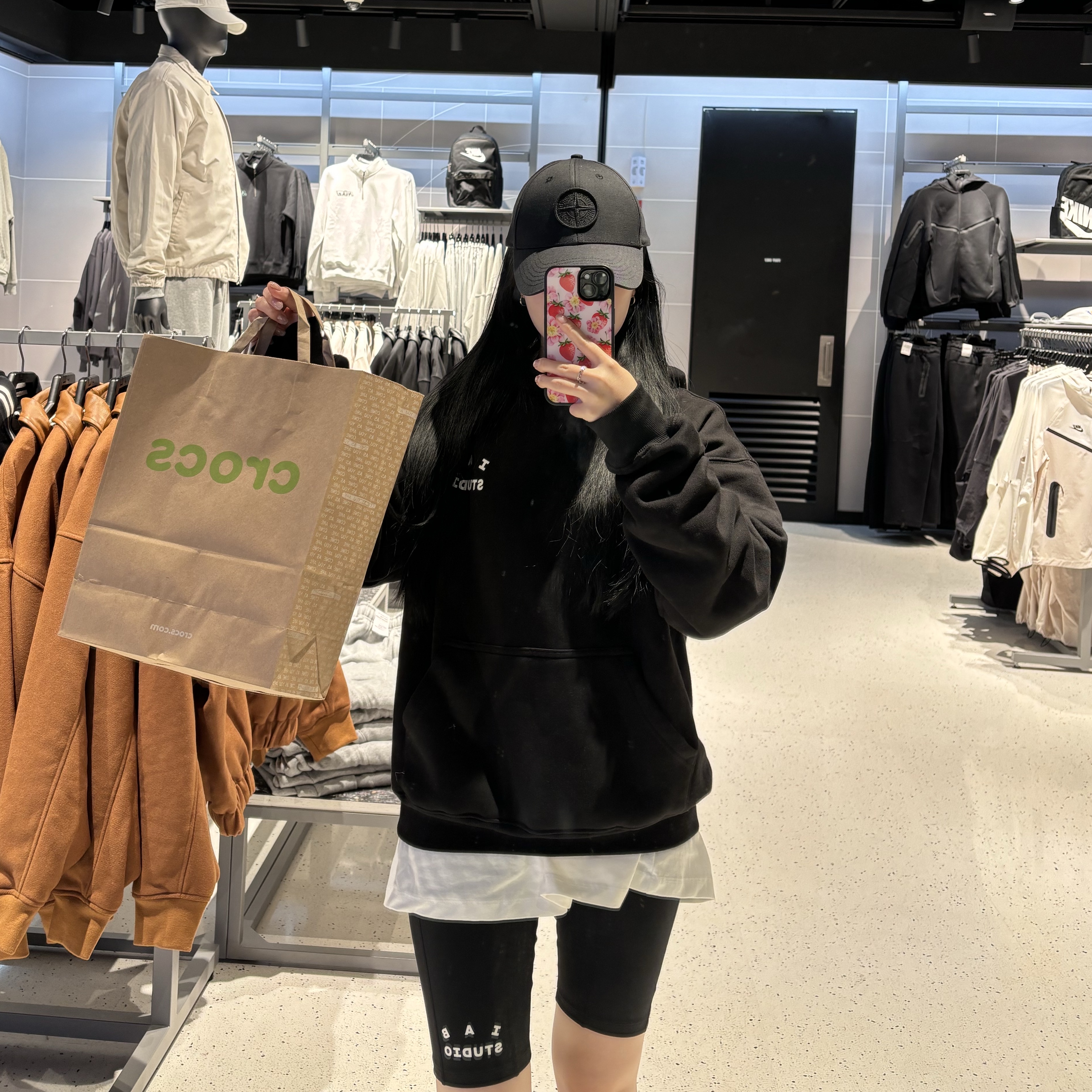 (W) IAB Studio Leggings Shorts Black - 23FW 착용 스타일