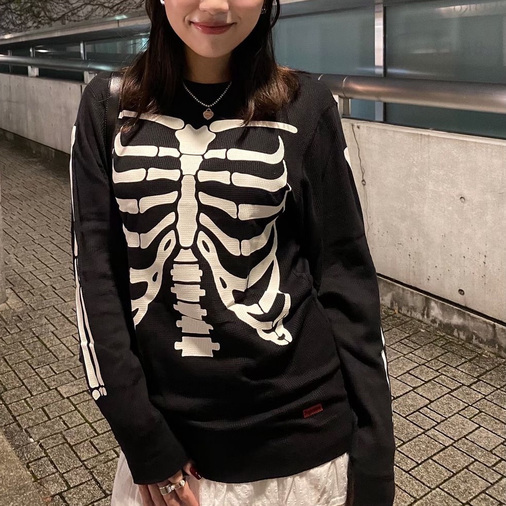 Supreme Hanes Bones Thermal Crew Black (1 Pack) 착용 스타일