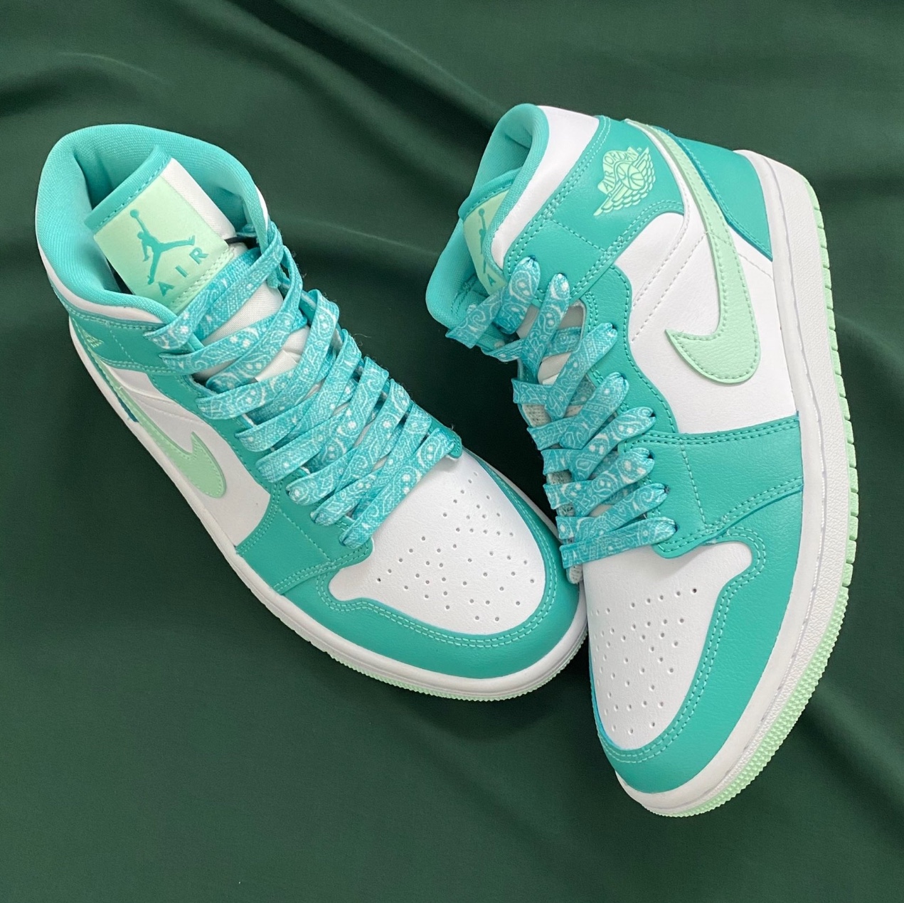 (W) Jordan 1 Mid Washed Teal Mint Foam 착용 스타일