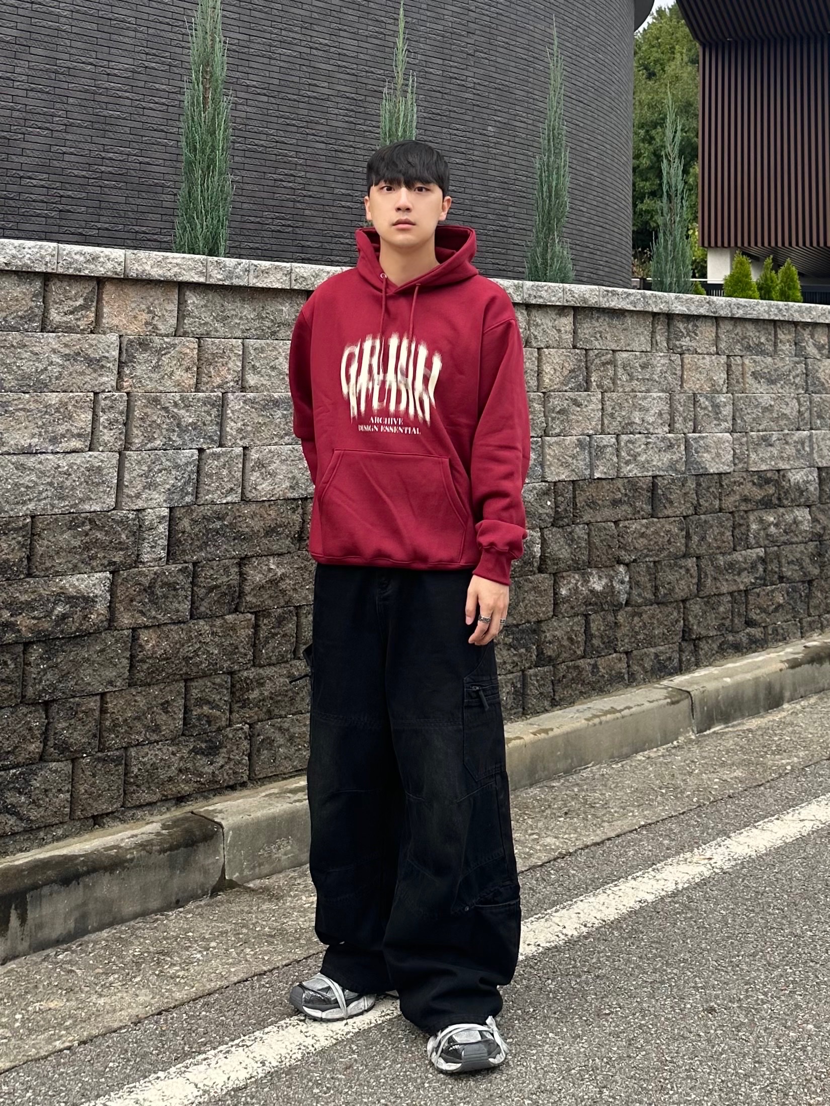 Balenciaga 3XL Sneakers Grey White Red 착용 스타일 - 2