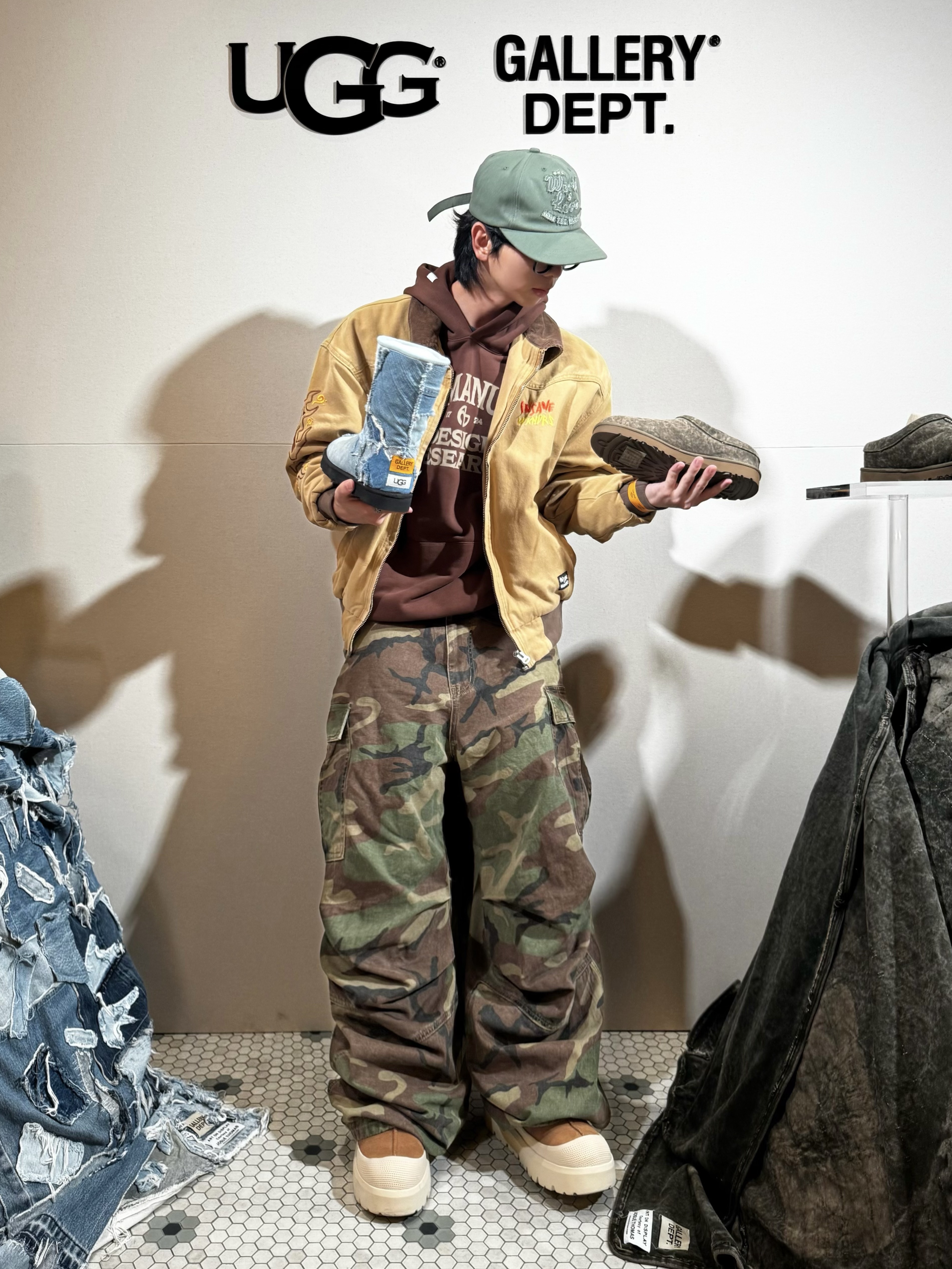 UGG x Gallery Dept. Canvas Boot Green, NOD Stone Washed Cargo Pants Camo 착용 스타일 - 4