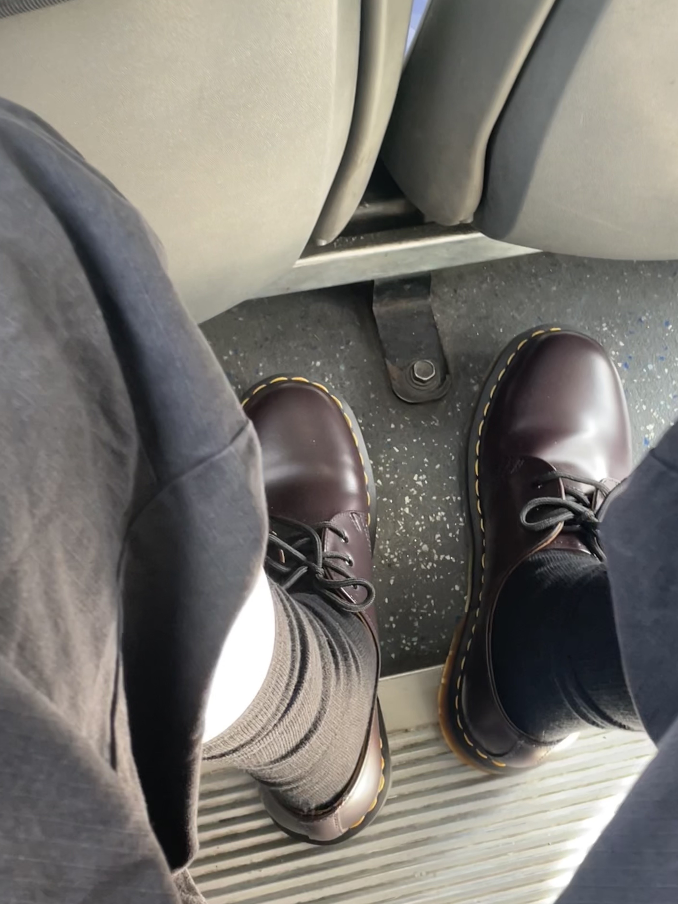 Dr. Martens 1461 Smooth Leather Burgundy 착용 스타일 - 2