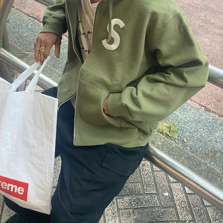 Supreme S Logo Zip Up Hooded Sweatshirt Light Olive - 24FW 착용 스타일