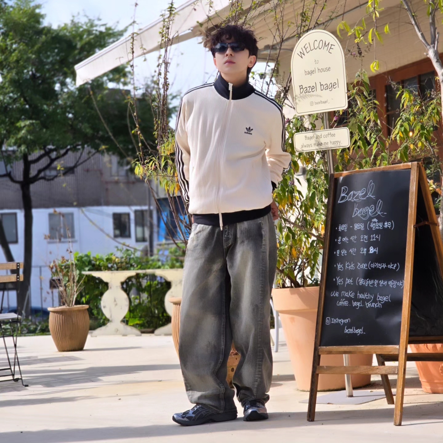 Adidas Waffle Beckenbauer Track Top Wonder White - KR Sizing, Samsung Galaxy Watch6 44mm LTE Silver (Korean Ver.) 착용 스타일 - 2