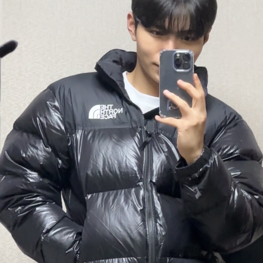 The North Face 1996 Eco Nuptse Jacket Real Black 착용 스타일