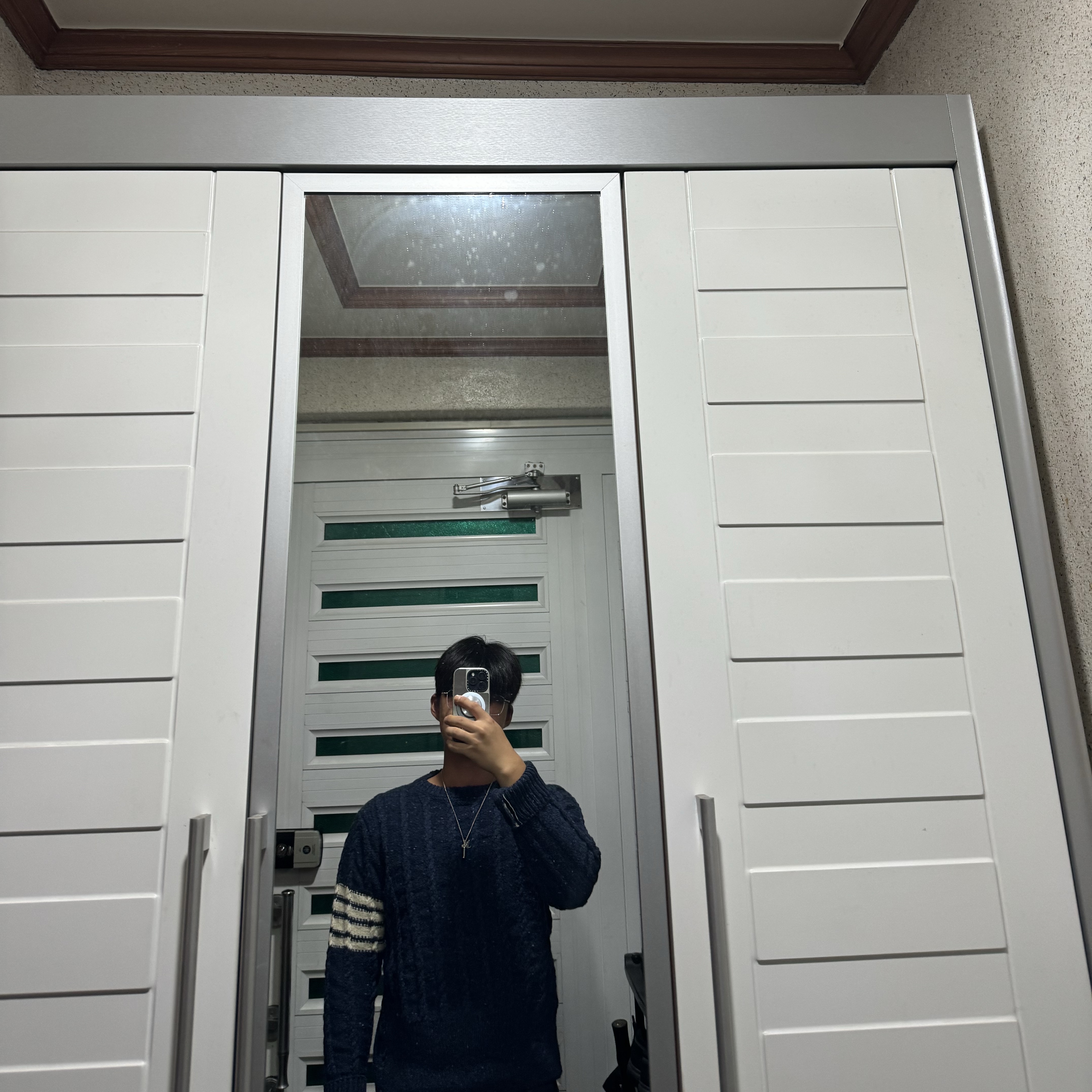 Thom Browne Donegal Twist Cable 4-Bar Classic Crewneck Pullover Blue, Louis Vuitton Charms Necklace Monogram Eclipse 착용 스타일