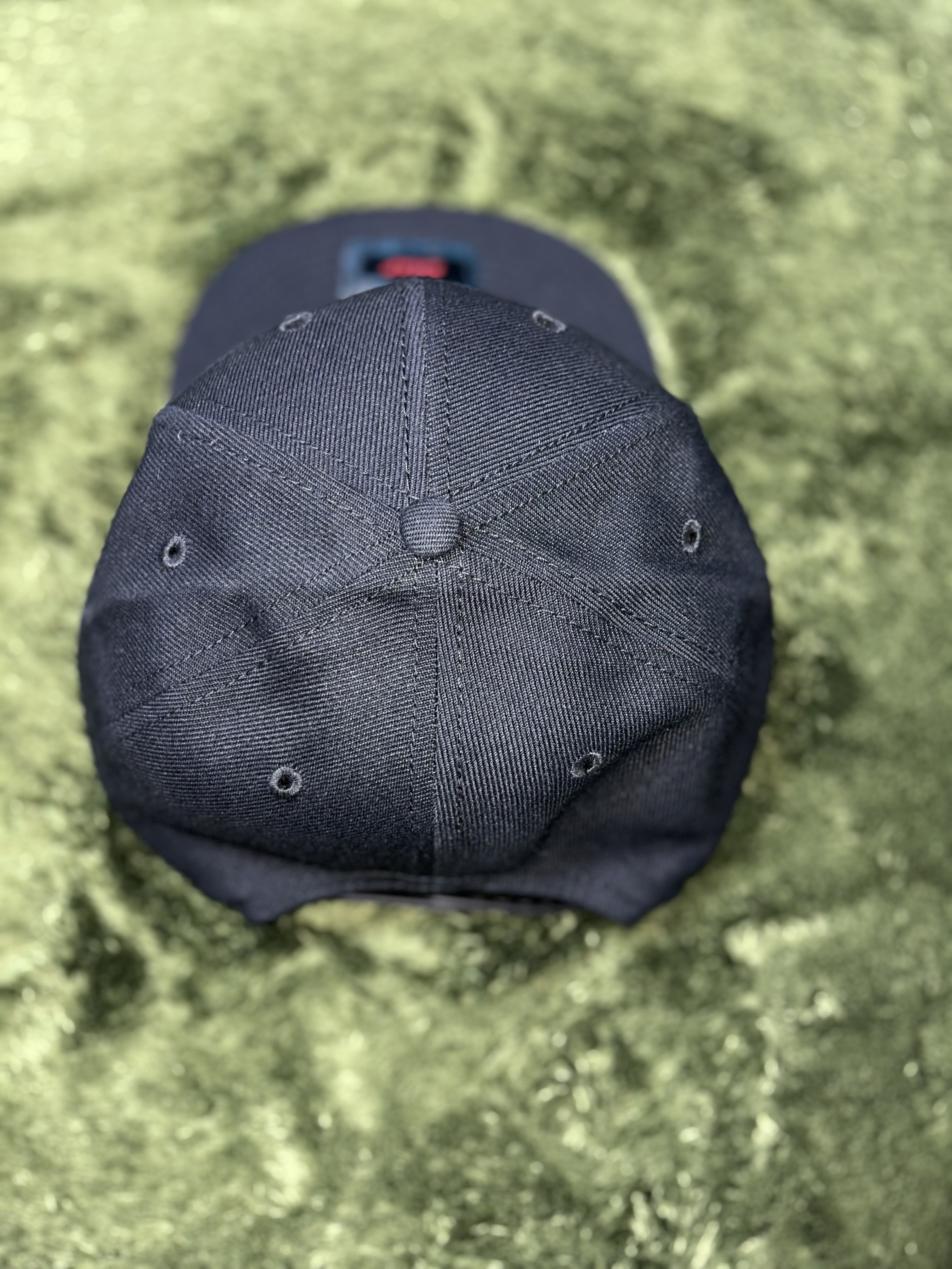 South2 West8 S&T Emb. Baseball Cap Black 착용 스타일 - 2