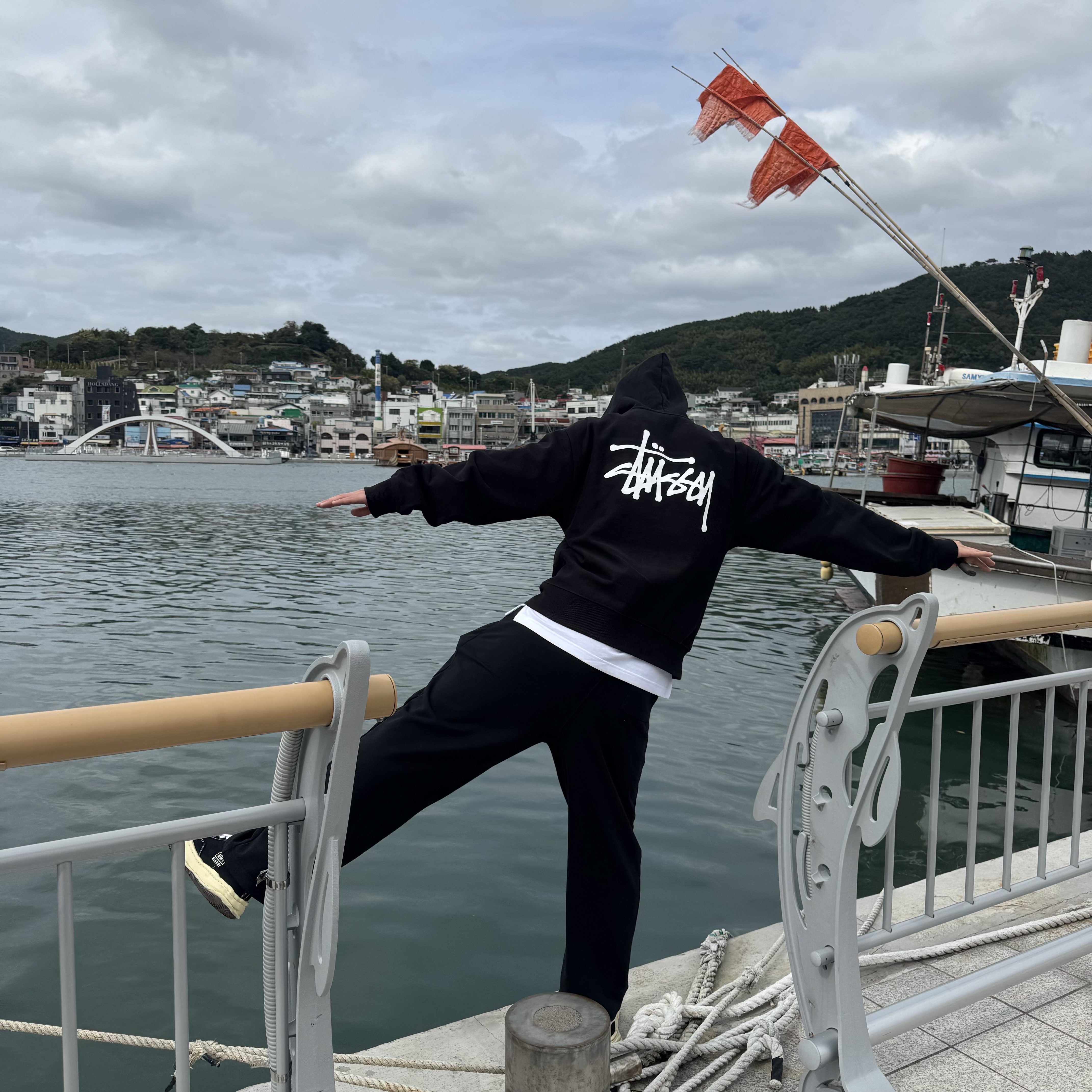 Stussy Basic Stussy Hoodie Black 2023 착용 스타일 - 3