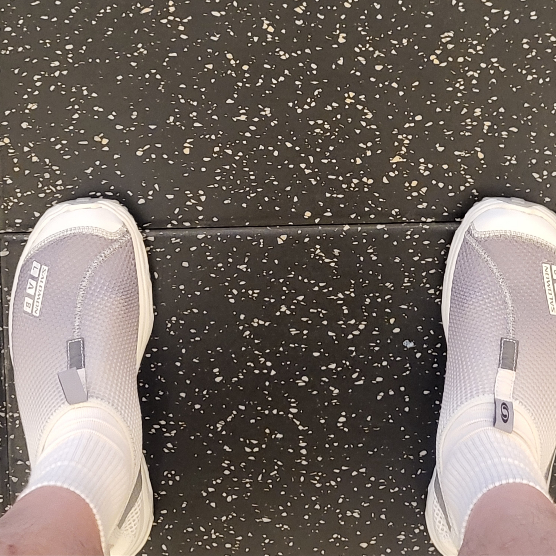 Salomon RX Moc 3.0 Glacier Gray 착용 스타일