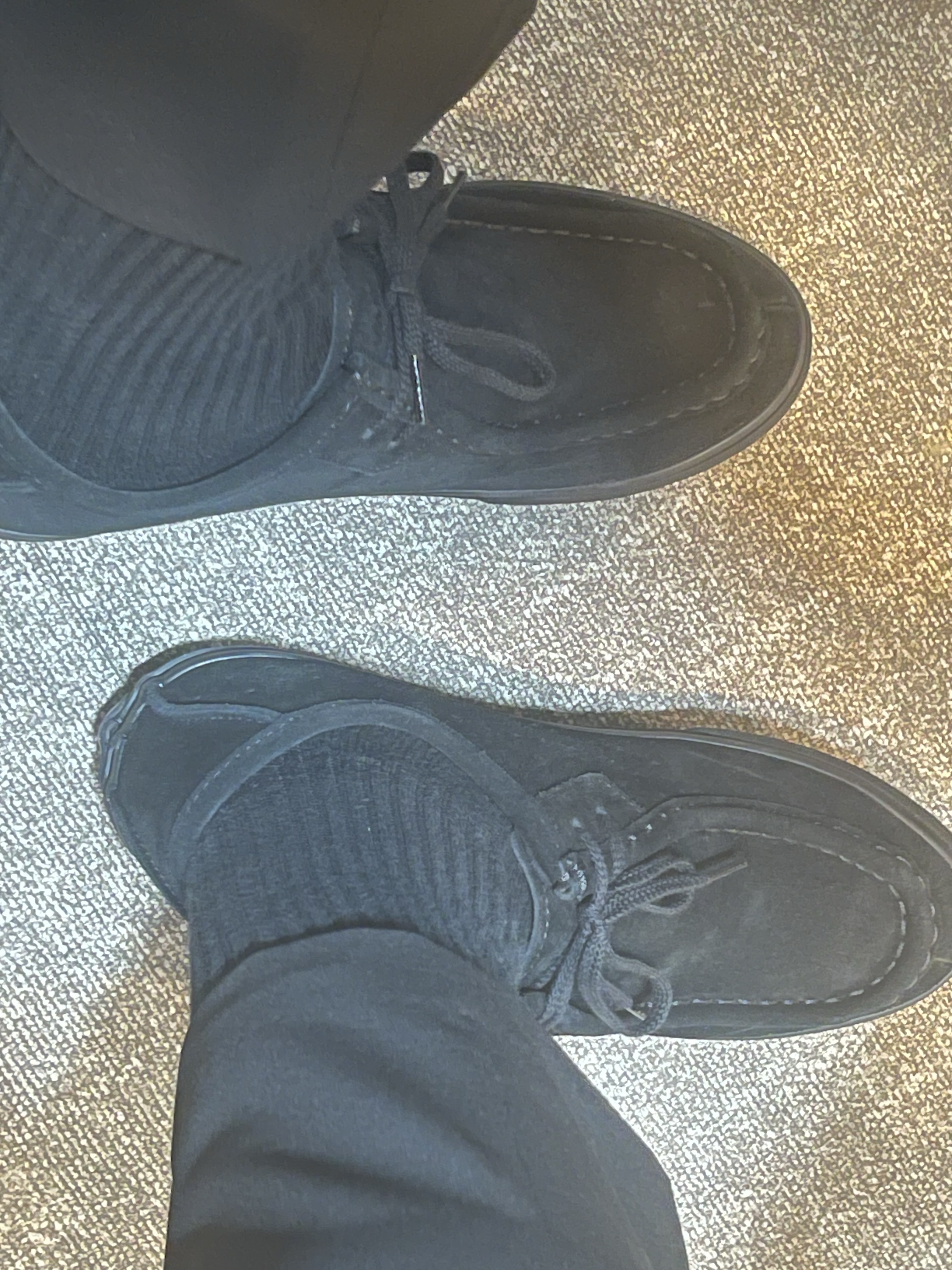 Vans Carver Low Black 착용 스타일