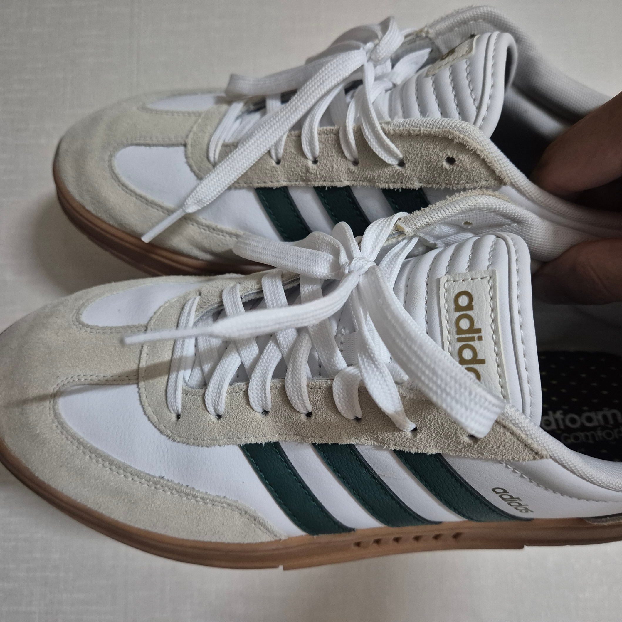 Adidas Gradas Collegiate Green 착용 스타일