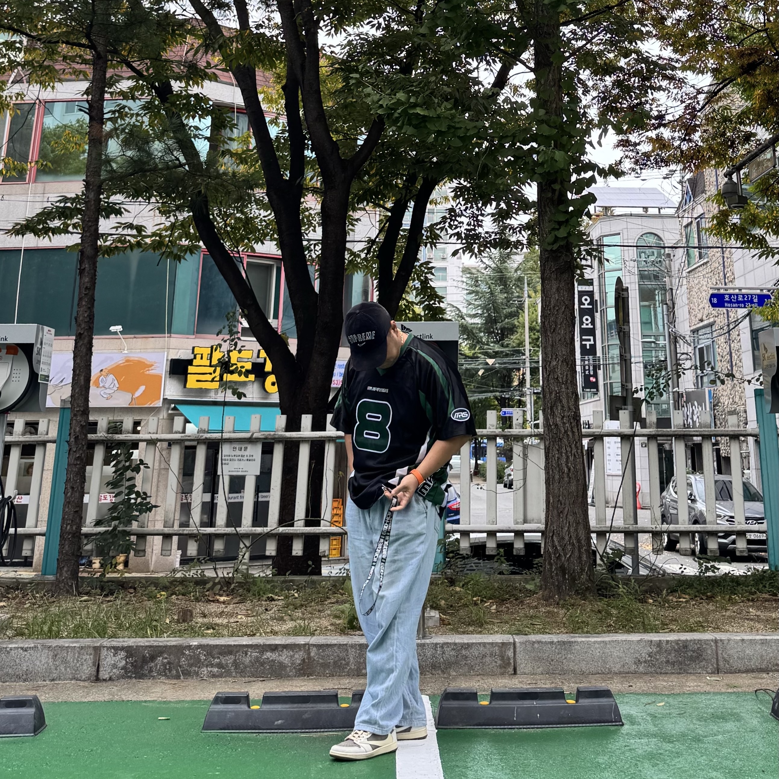 Supreme x Martine Rose Football Jersey Black - 24FW, Supreme x Martine Rose Lanyard with Whistle Black - 24FW 착용 스타일 - 1