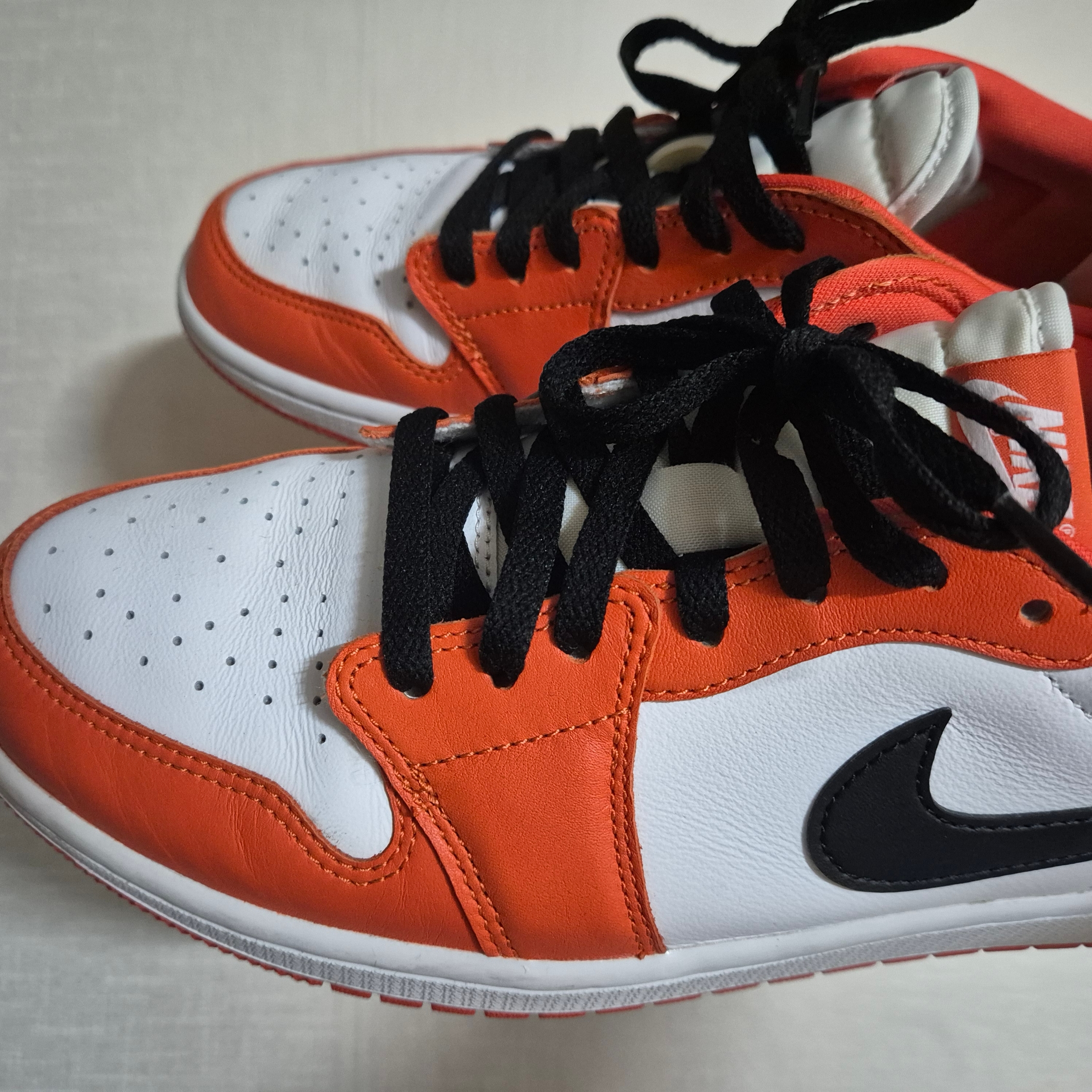 Jordan 1 Low OG Starfish 착용 스타일