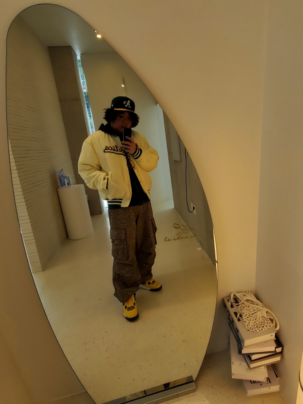 Jordan 4 Retro Tour Yellow 착용 스타일 - 4
