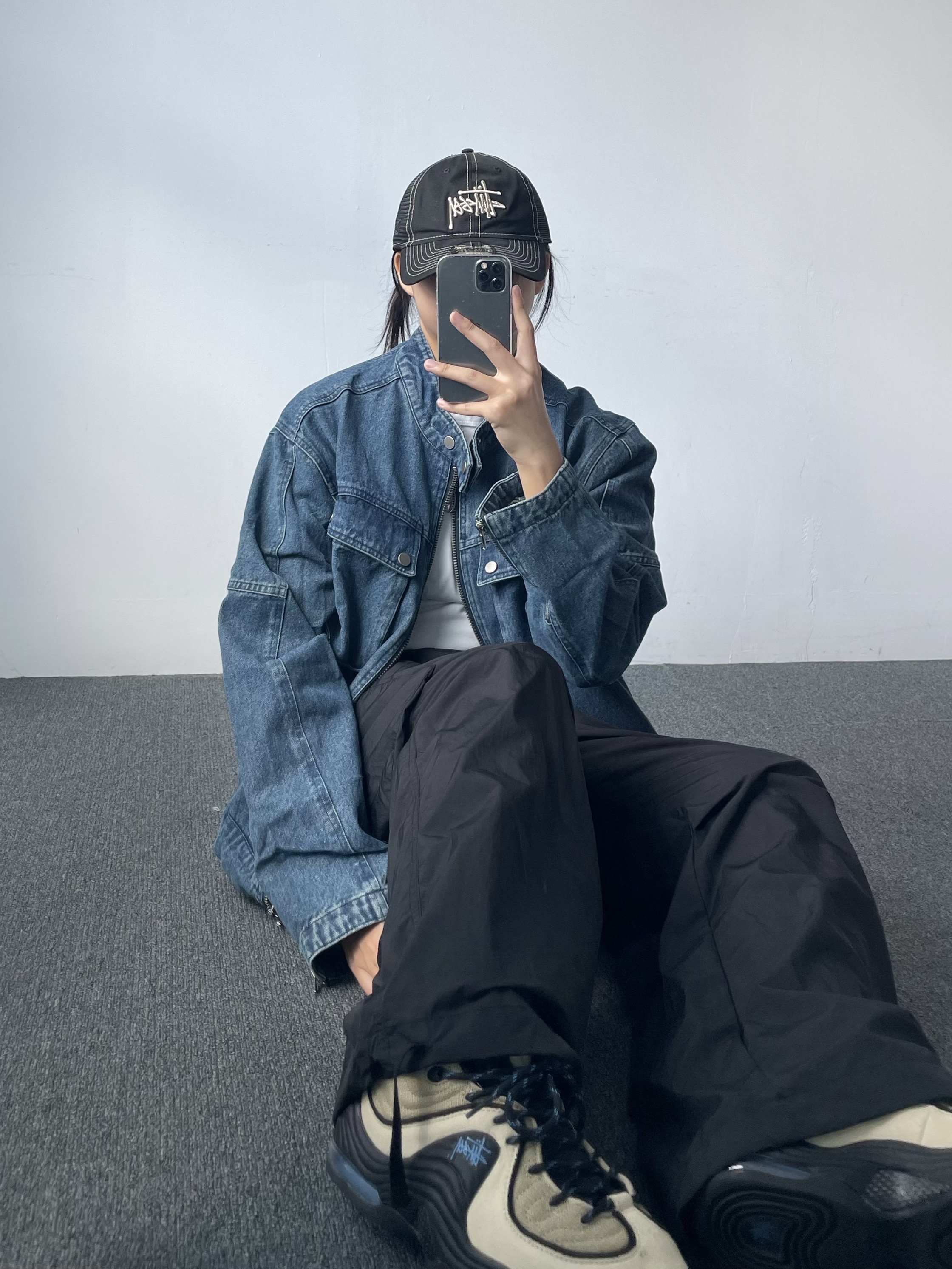 Stussy New Era 9twenty Basic Trucker Black, Nike x Stussy Air Penny II Rattan and Limestone 착용 스타일 - 2