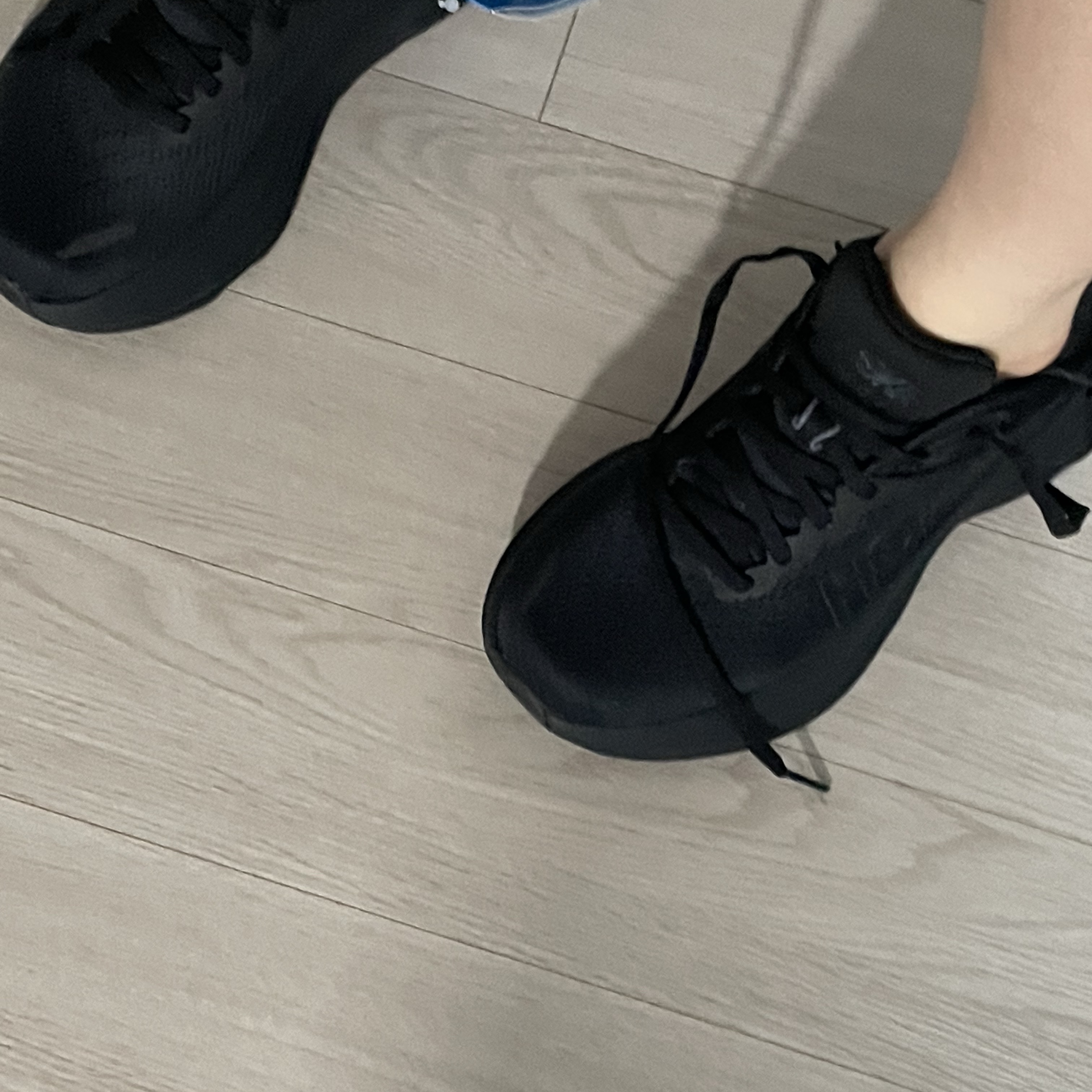 (W) Hoka Bondi 8 Black - Regular 착용 스타일