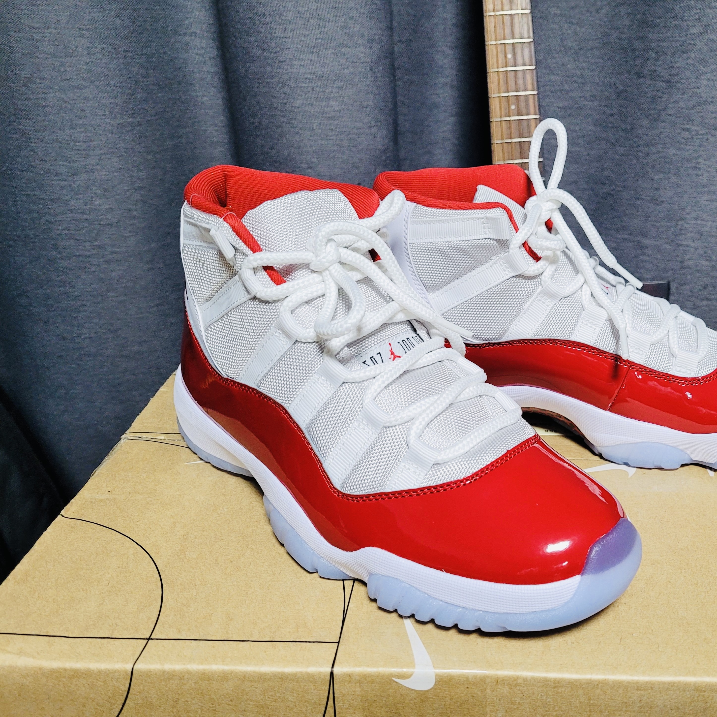Jordan 11 Retro Varsity Red, Jordan 1 High 85 Varsity Red 착용 스타일 - 1