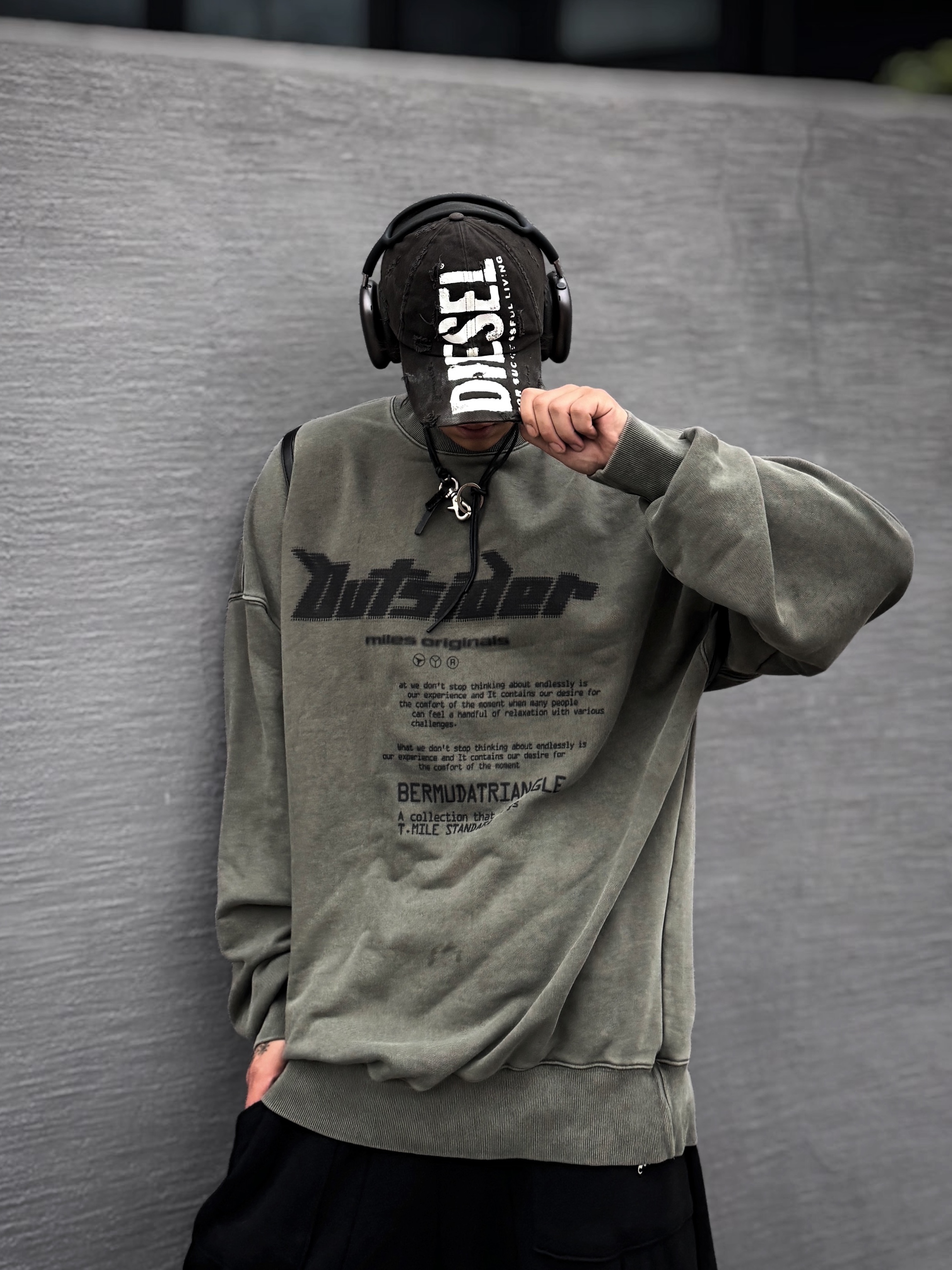 Diesel C-Ewan Baseball Cap with Diesel Lettering Black, Apple AirPods Max Lightning Space Gray (Korean Ver.) 착용 스타일 - 3