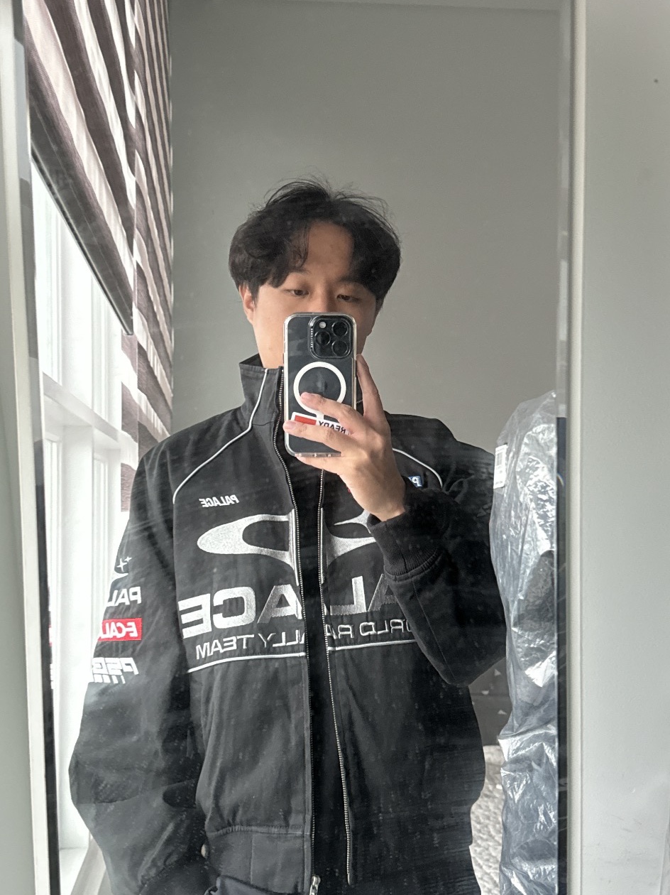 Palace Pally Rally Jacket Black - 24FW, Jellycat Munro Scottie Dog Bag Charm Cream 착용 스타일 - 2