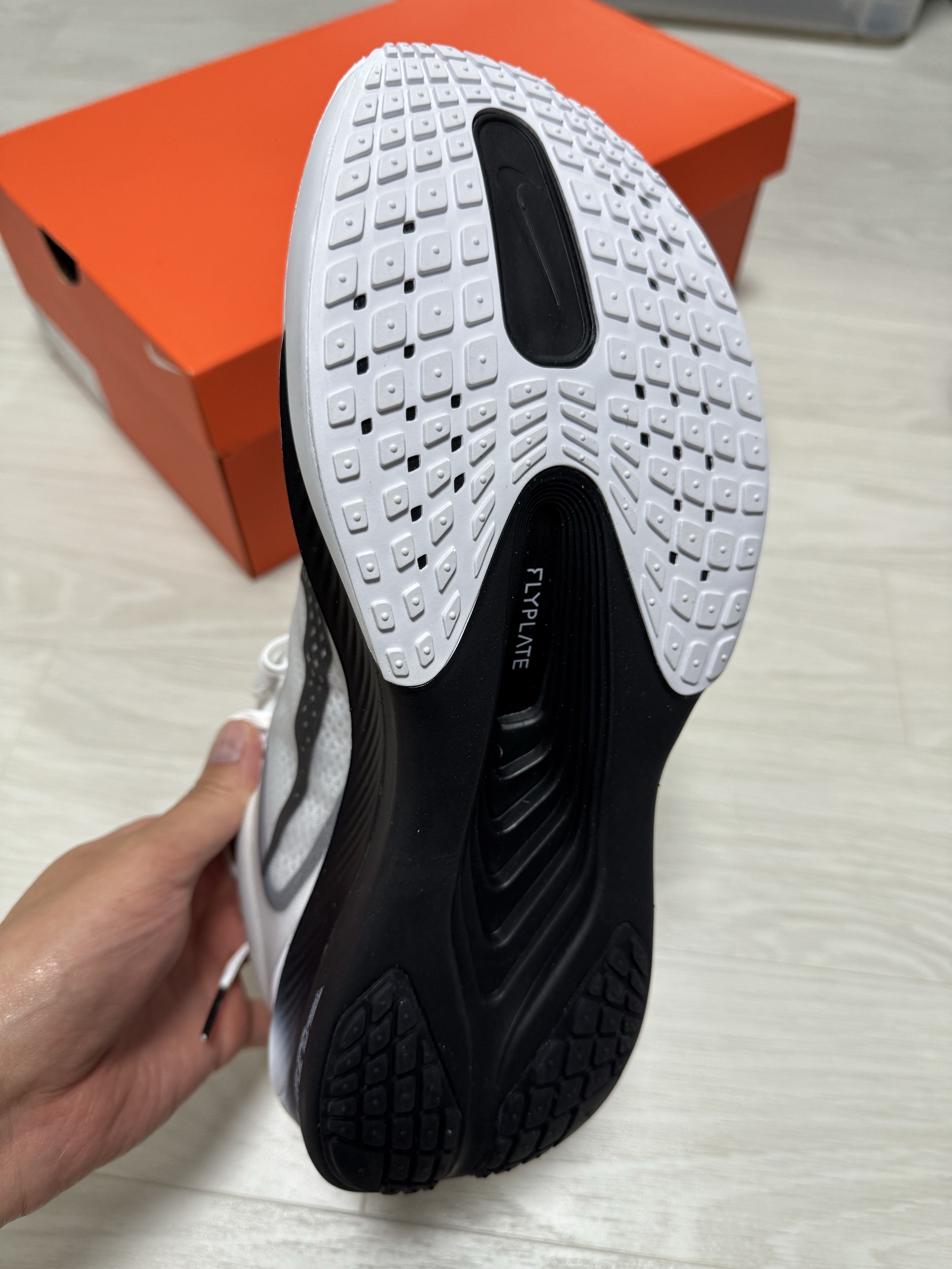Nike Zoom Fly 6 White Smoke Grey 착용 스타일