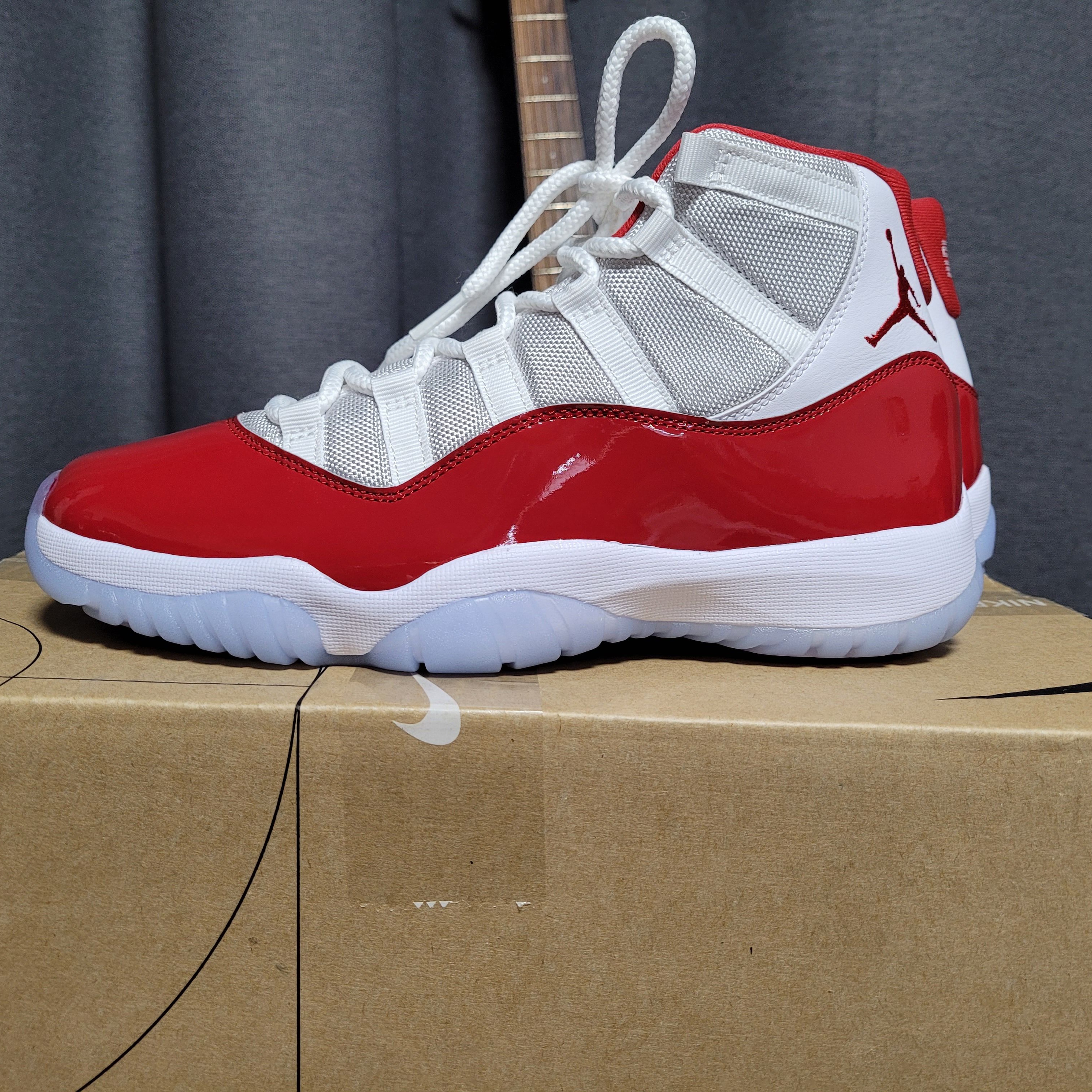 Jordan 11 Retro Varsity Red, Jordan 1 High 85 Varsity Red 착용 스타일 - 5