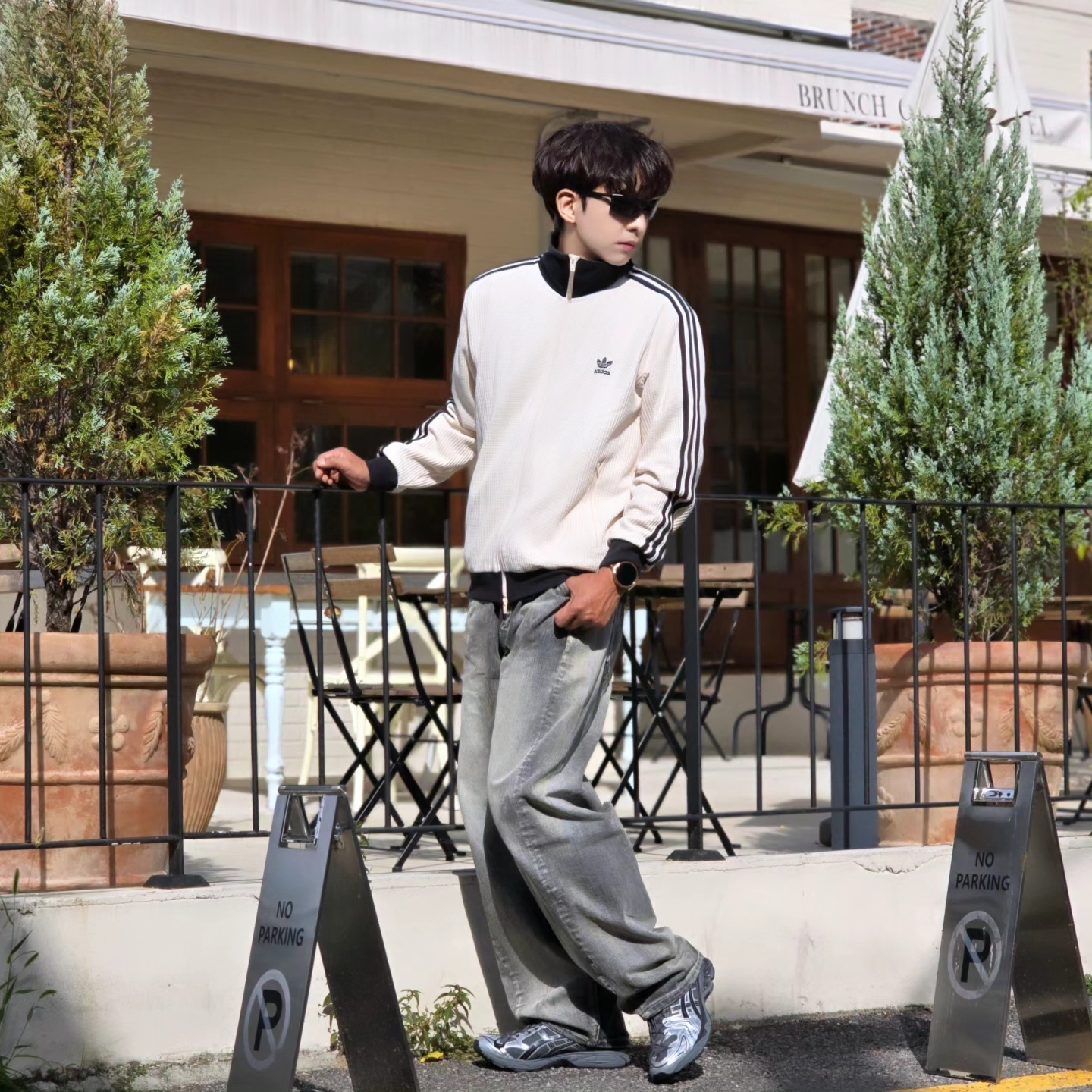 Adidas Waffle Beckenbauer Track Top Wonder White - KR Sizing, Asics x Unaffected Gel-Kayano 14 Silver Moon 착용 스타일 - 4