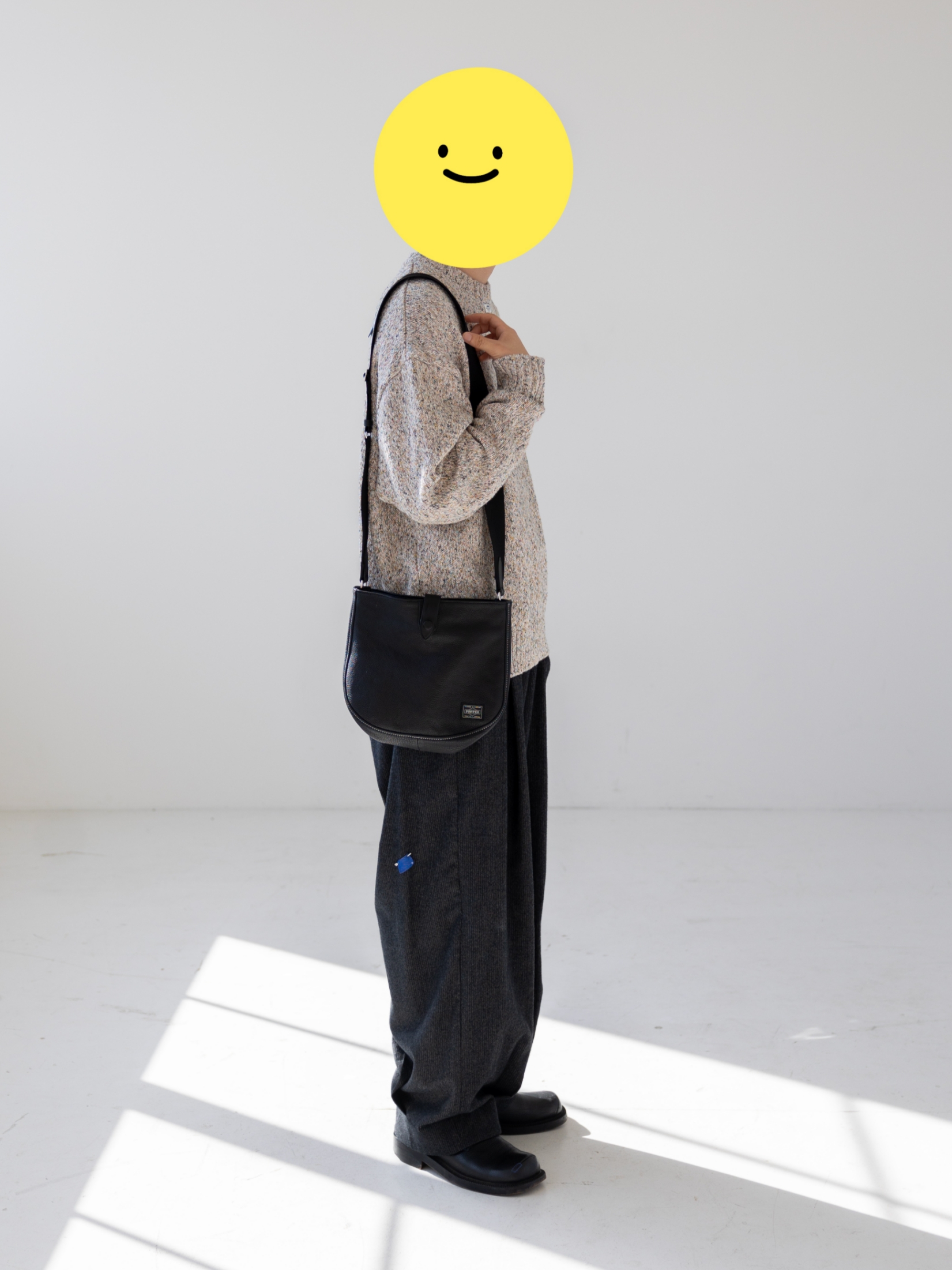 Porter Cisco Shoulder Bag Black 착용 스타일 - 3