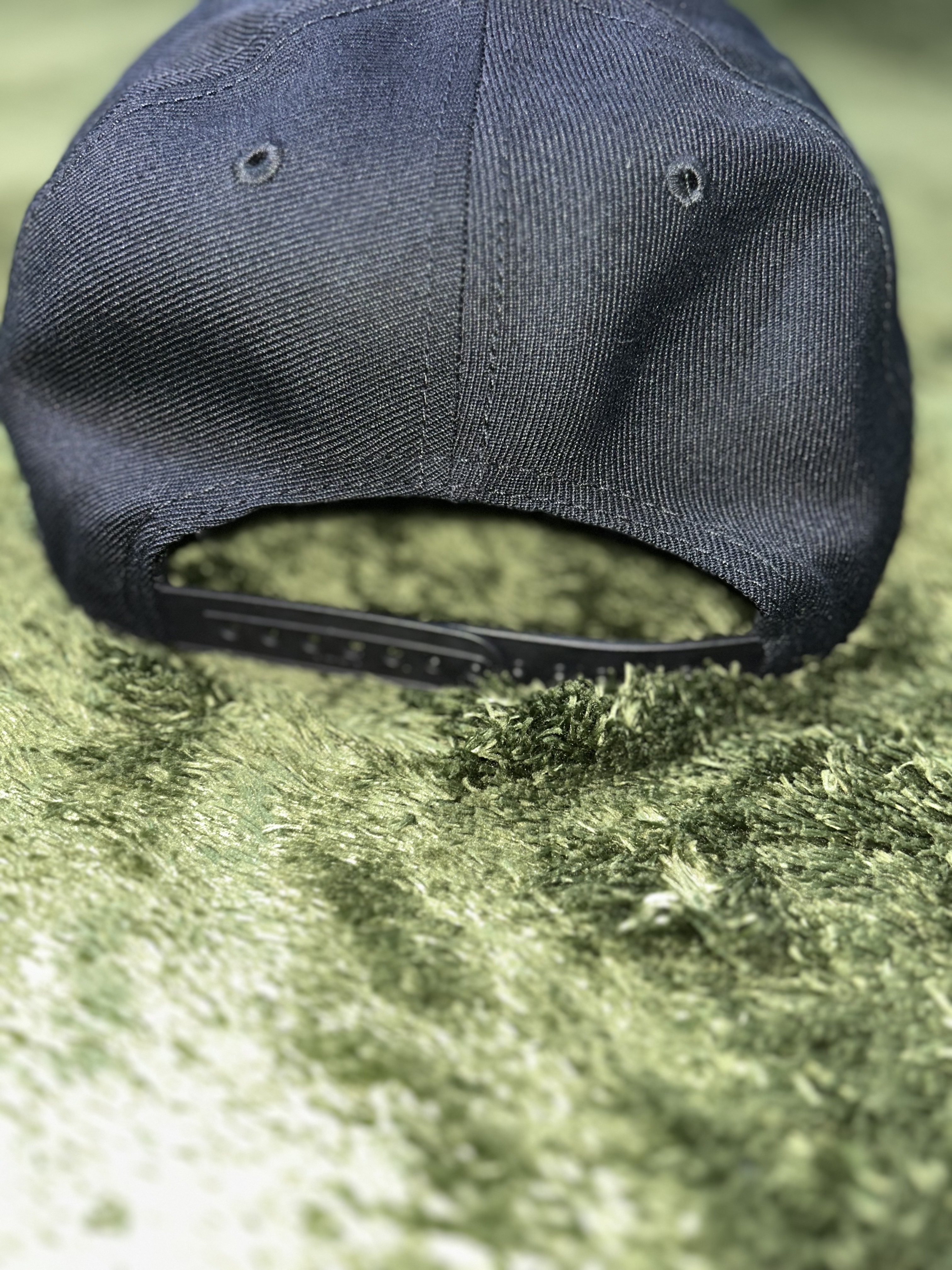 South2 West8 S&T Emb. Baseball Cap Black 착용 스타일 - 3