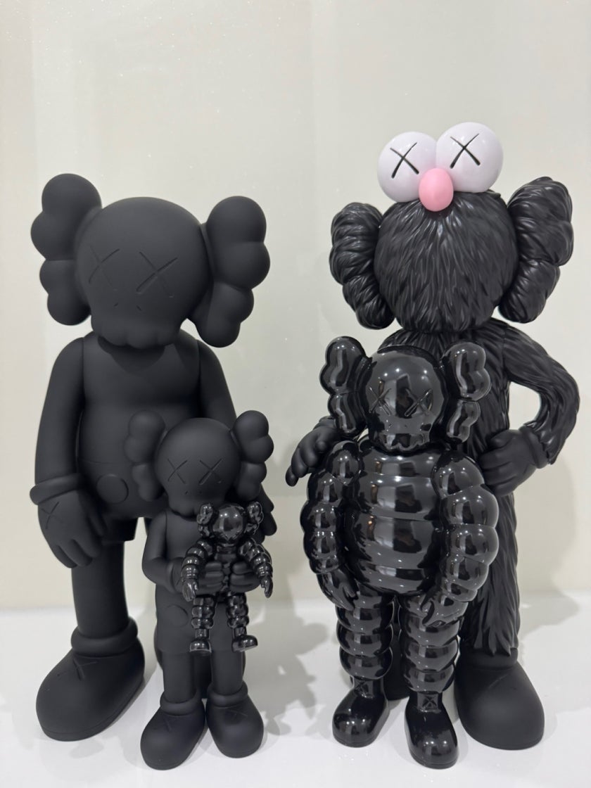 KAWS FAMILY Figures Brown/Blue/White（Medicom Toy KAWS