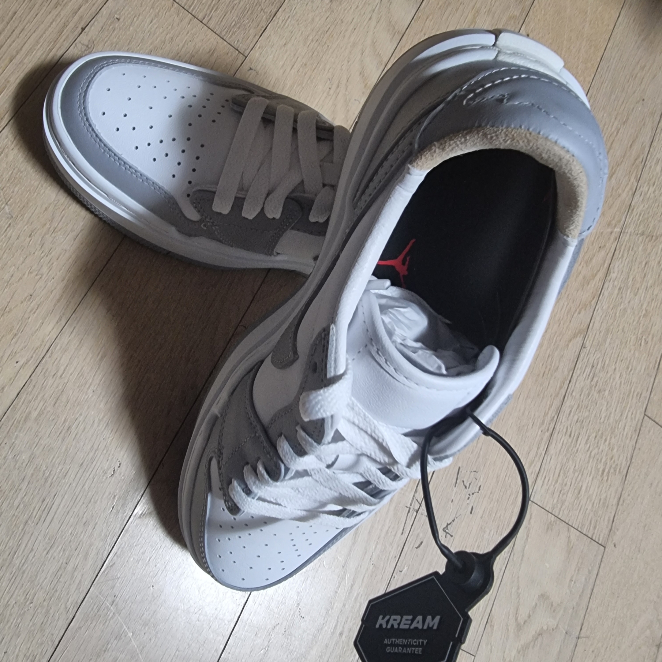 (W) Jordan 1 Elevate Low White and Wolf Grey 착용 스타일