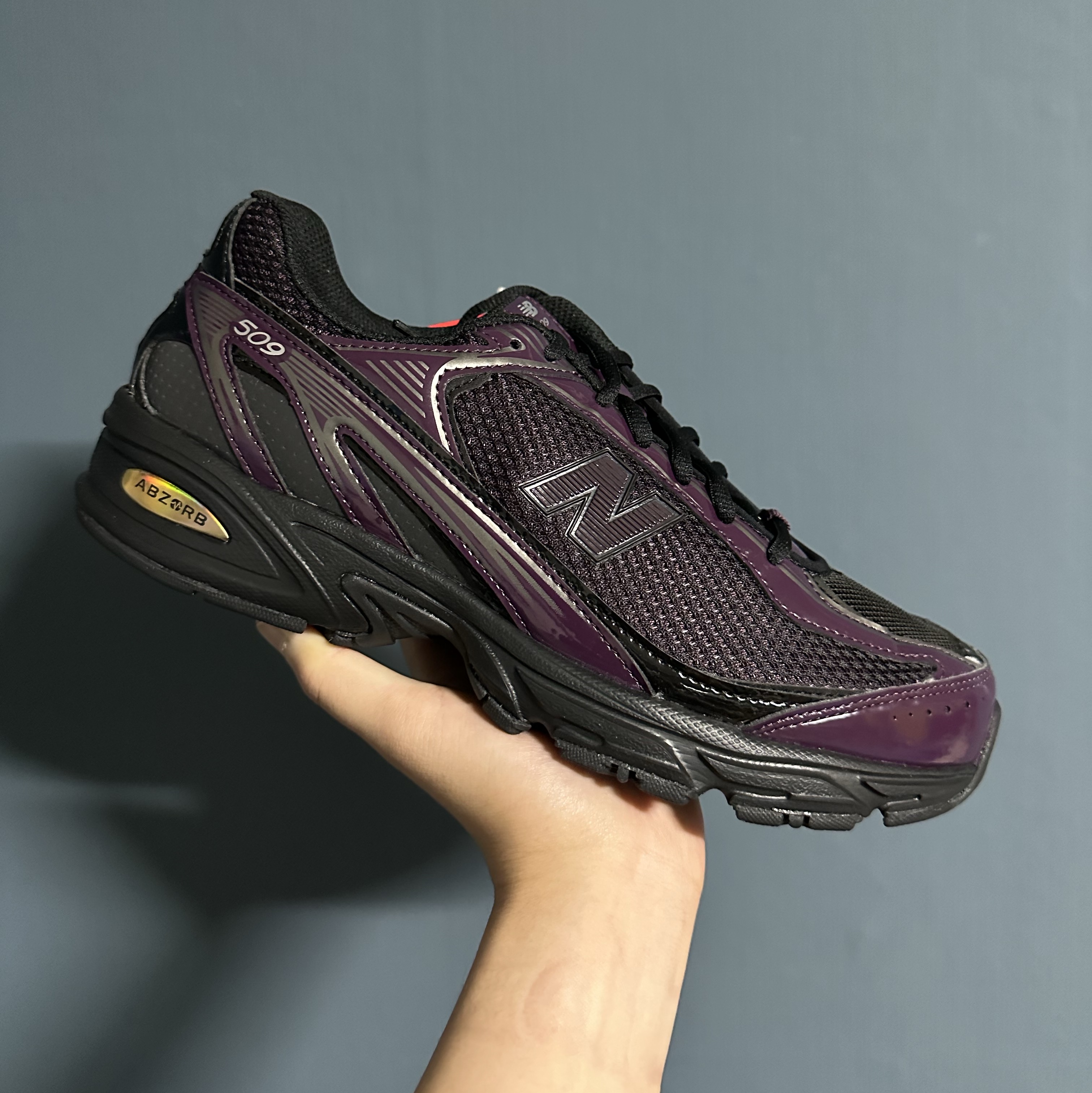 New Balance 509 Purple 착용 스타일 - 1