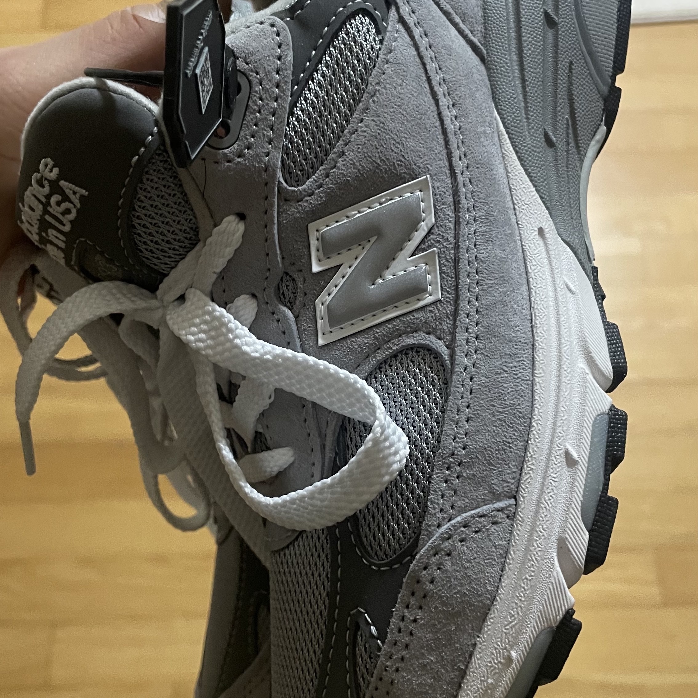 (W) New Balance 993 Made in USA Grey - B Standard 착용 스타일 - 1