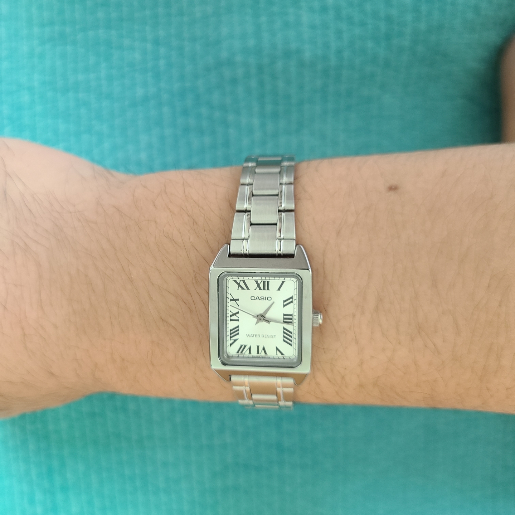 Casio LTP-V007D-7B 착용 스타일