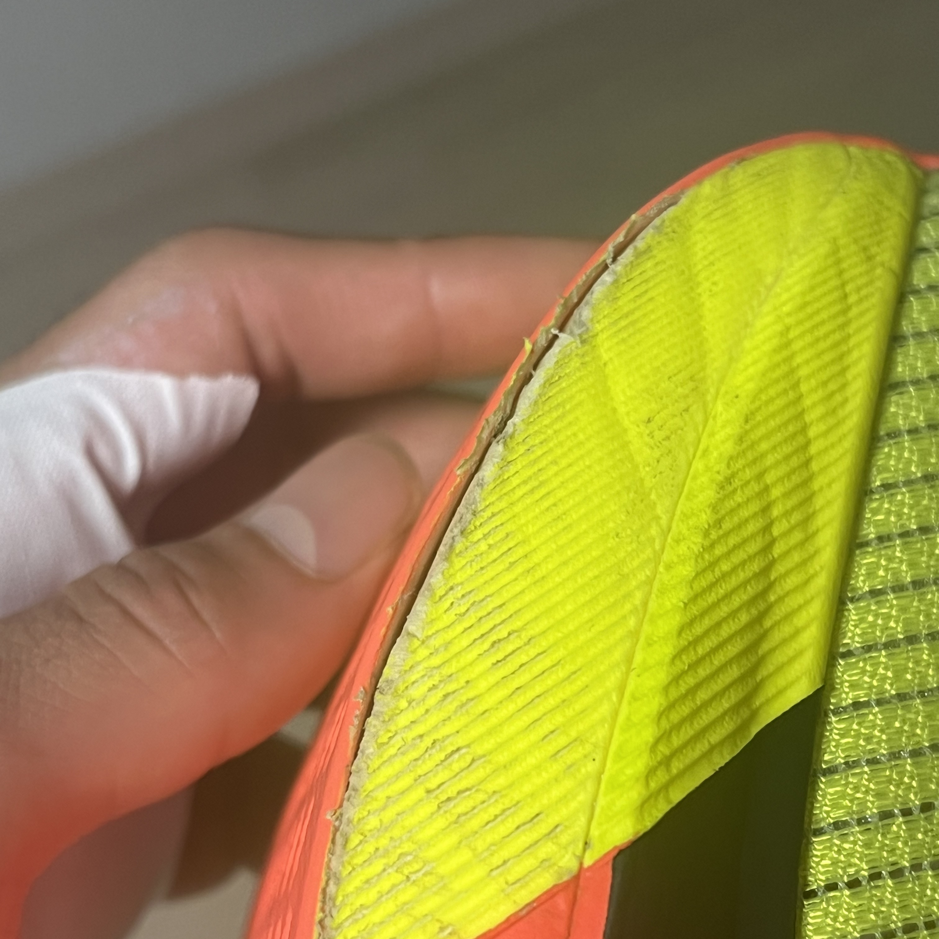 Asics Metaspeed Sky Paris Safety Yellow Black 착용 스타일 - 2