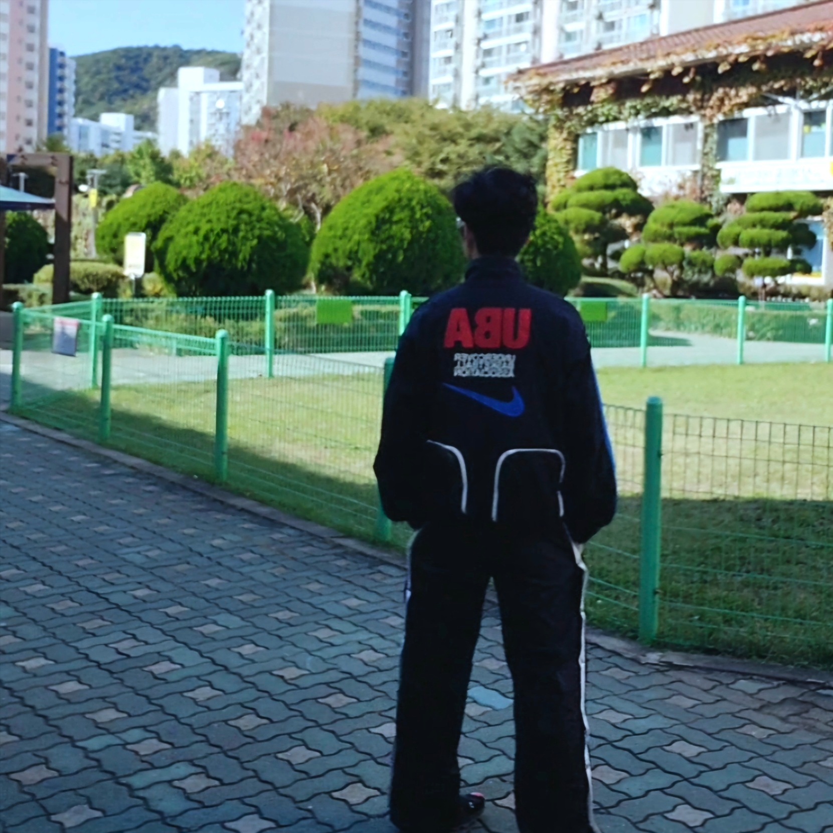 Nike x Undercover NRG Track Suit Black - Asia, (W) Nike x Ambush NBA Collection Nets Tearaway Pants - Asia 착용 스타일 - 3