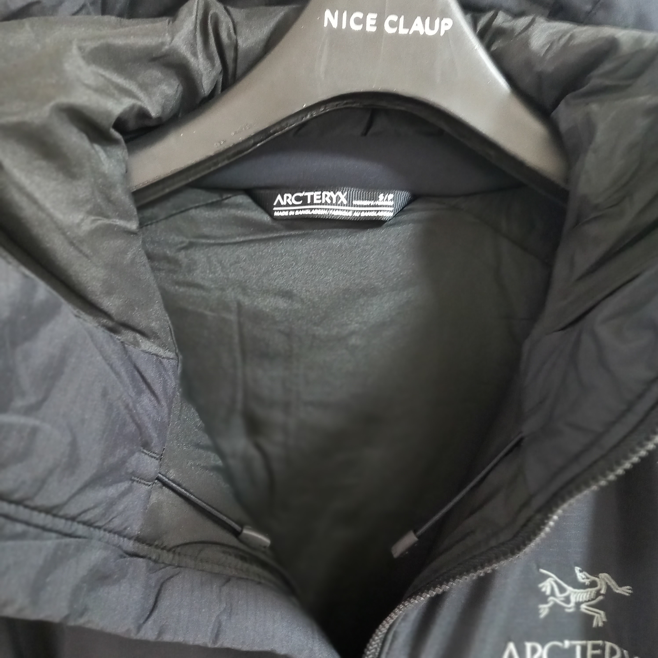 (W) Arc'teryx Atom Heavyweight Hoody Black 착용 스타일 - 4