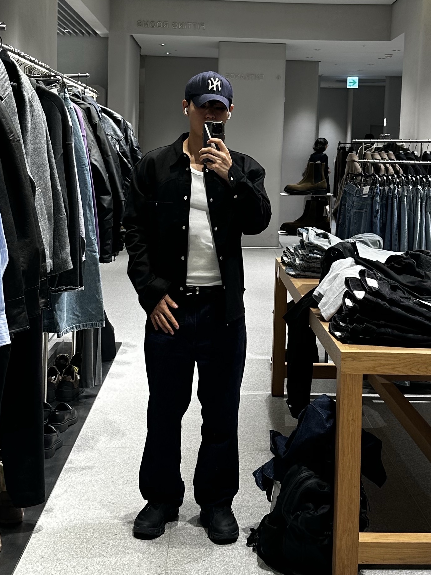 On Running x Post Archive Faction (Paf) Cloudmonster 2 Black Magnet 착용 스타일 - 2