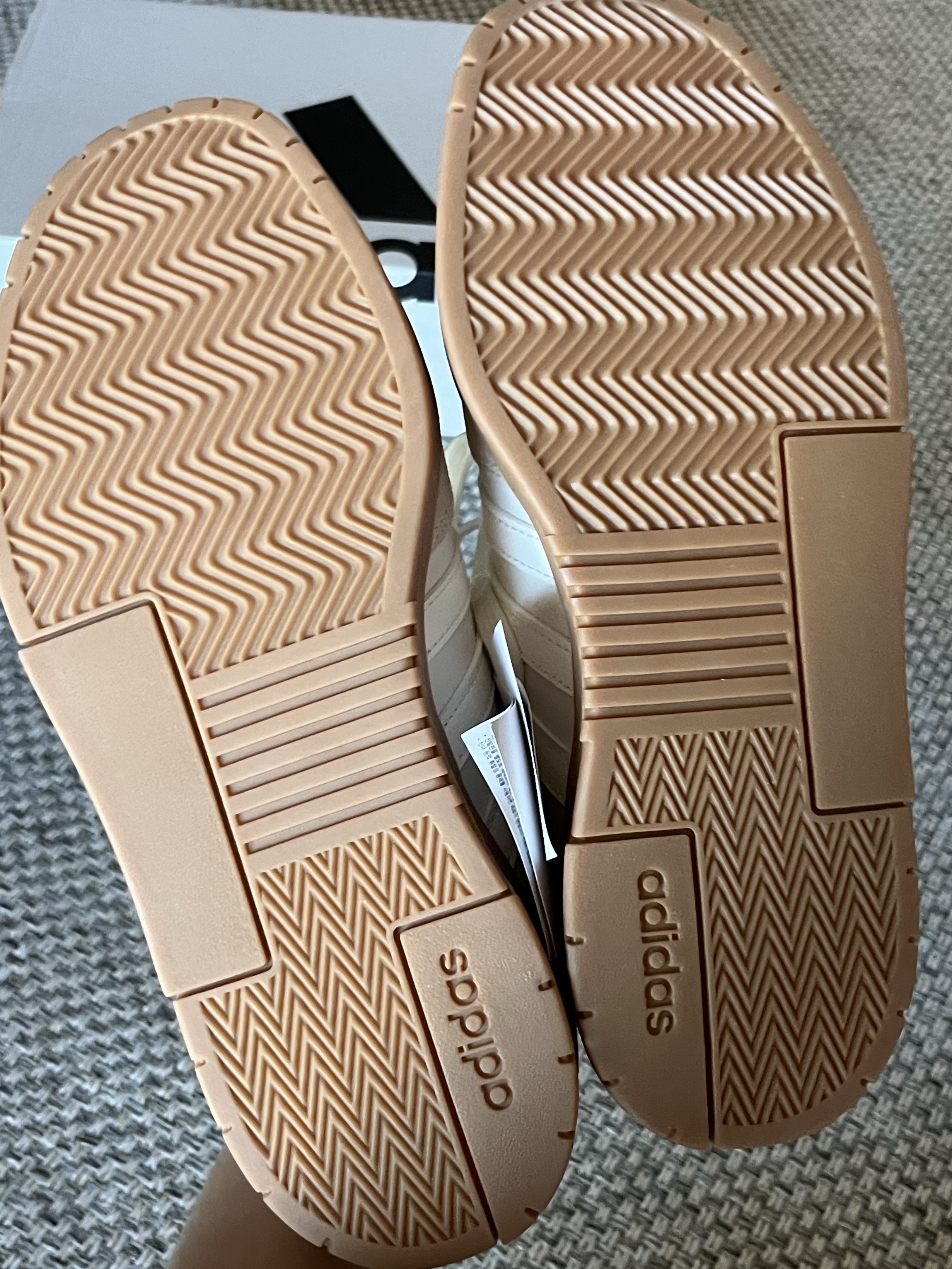 Adidas Tobacco Gruen Cream White Bliss 착용 스타일 - 6