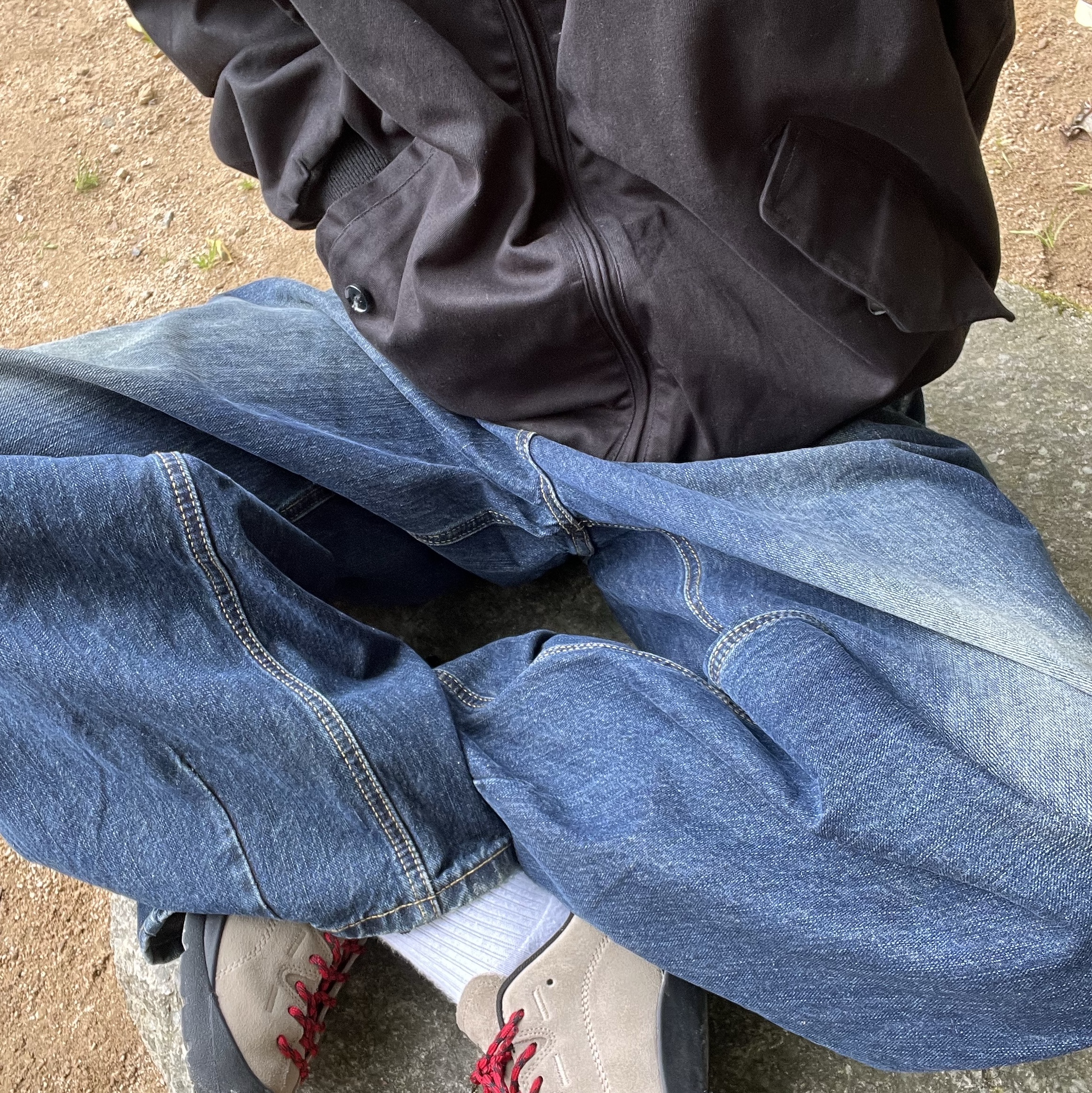 Keen Jasper Suede Sneakers Silver Mink 착용 스타일