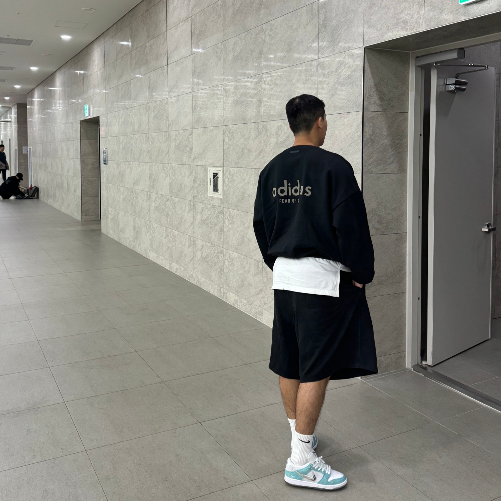 Nike x April Skateboards SB Dunk Low Pro QS Racer Blue Metallic Silver, Adidas x Fear Of God Athletics Crewneck Black - KR Sizing 착용 스타일
