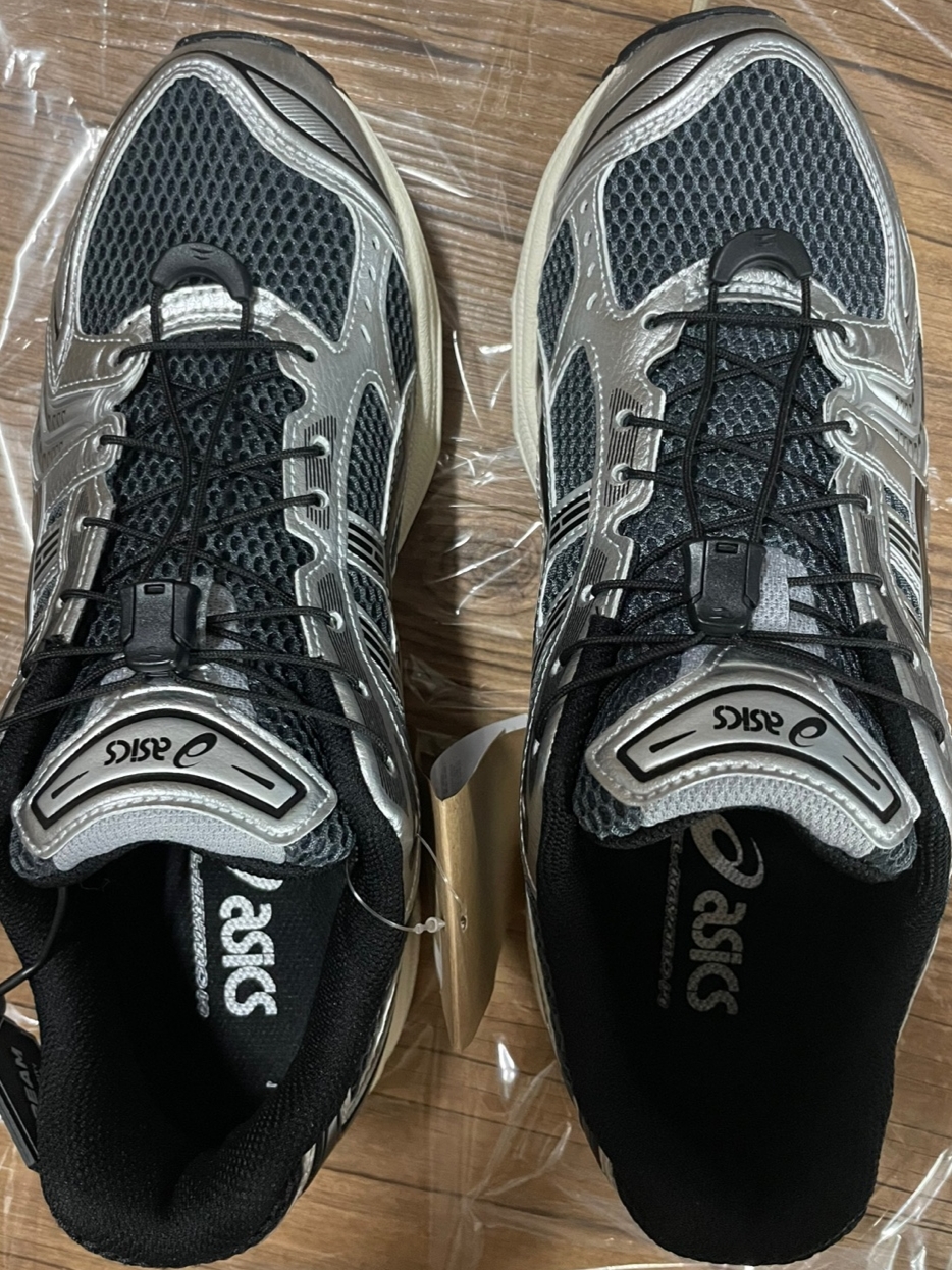 Asics Unlimited Gel-Kayano 14 Carrier Grey Black 착용 스타일